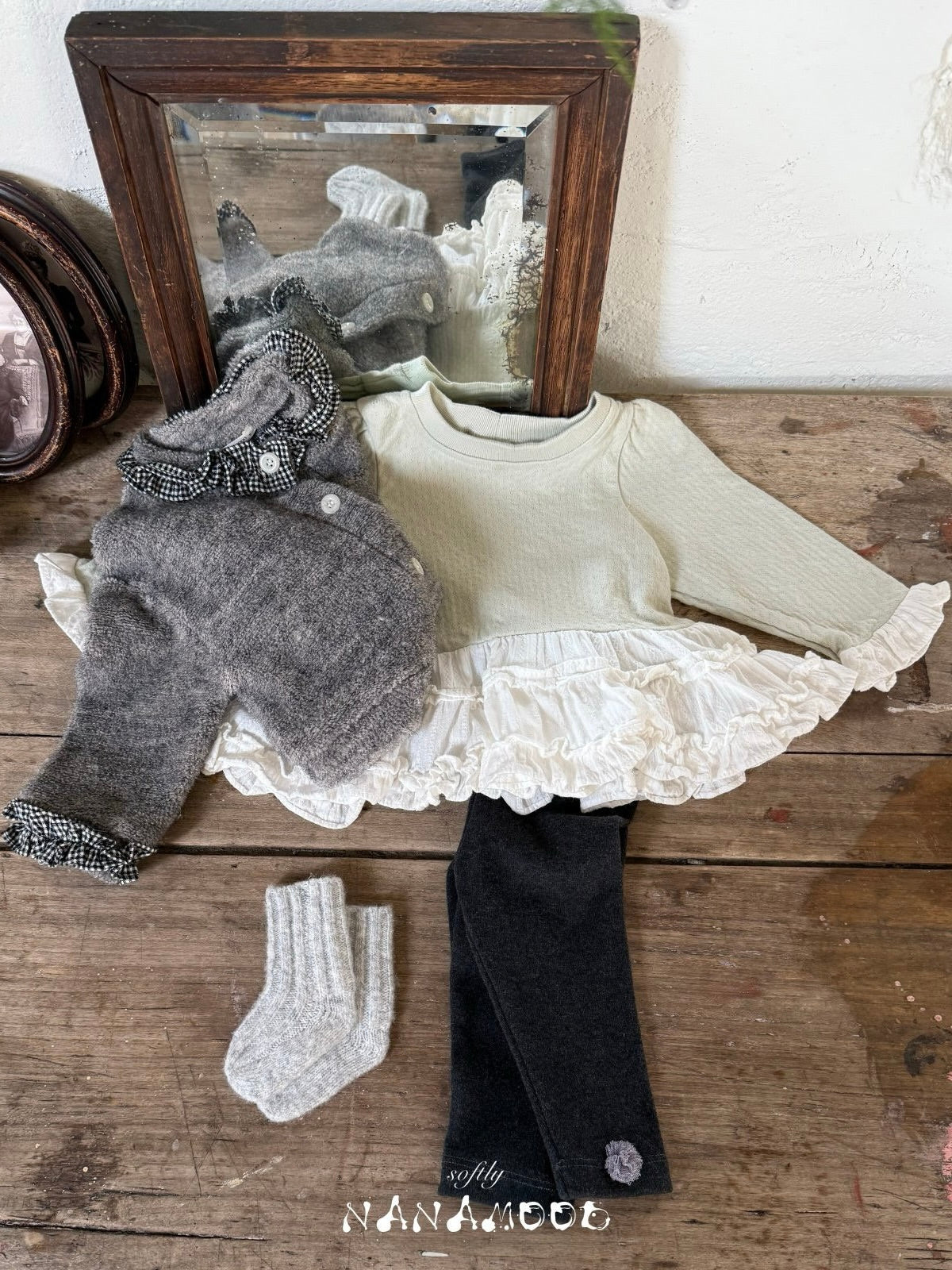 Bebe ruffled frill T