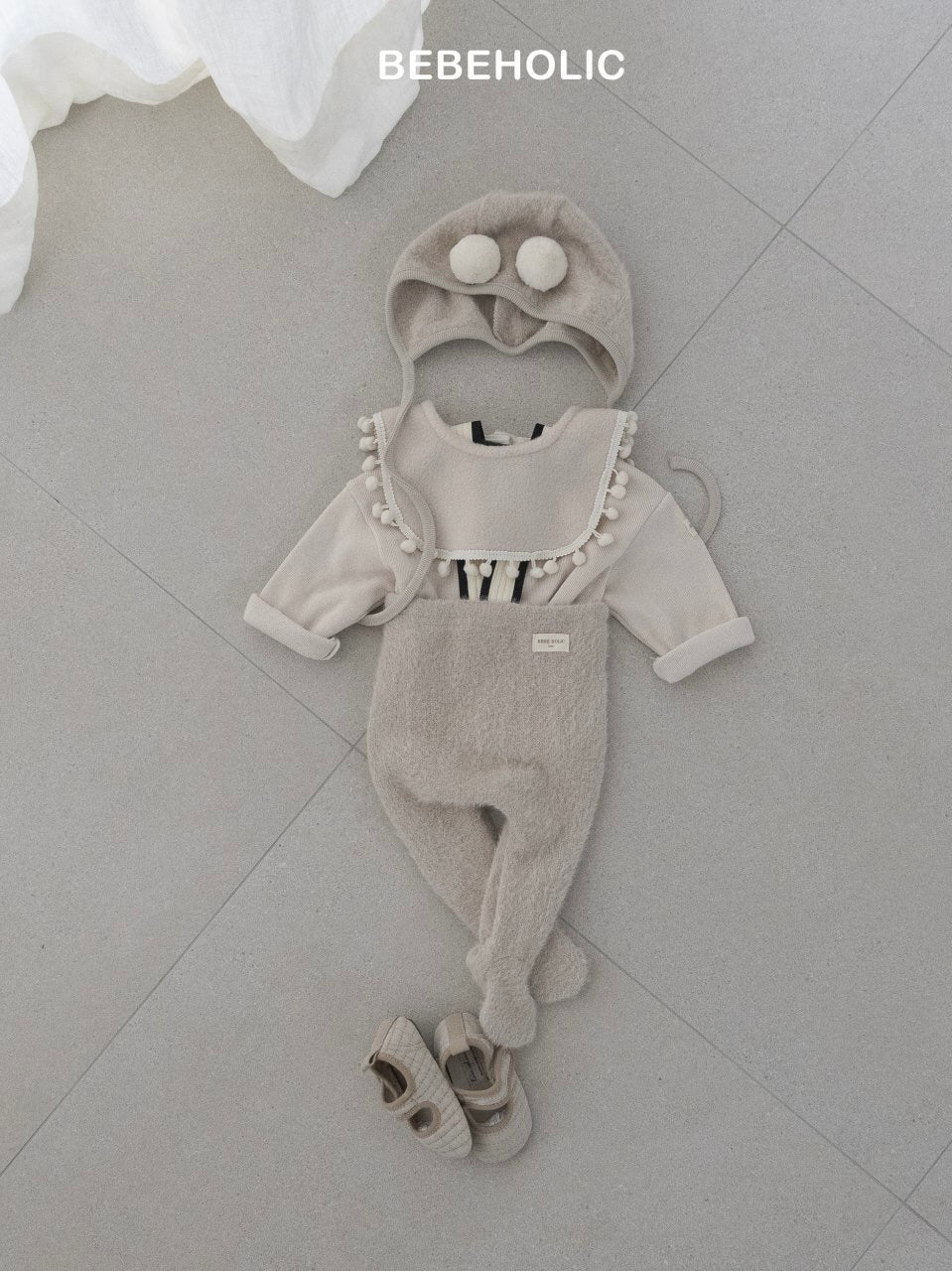 Angora footed leggings