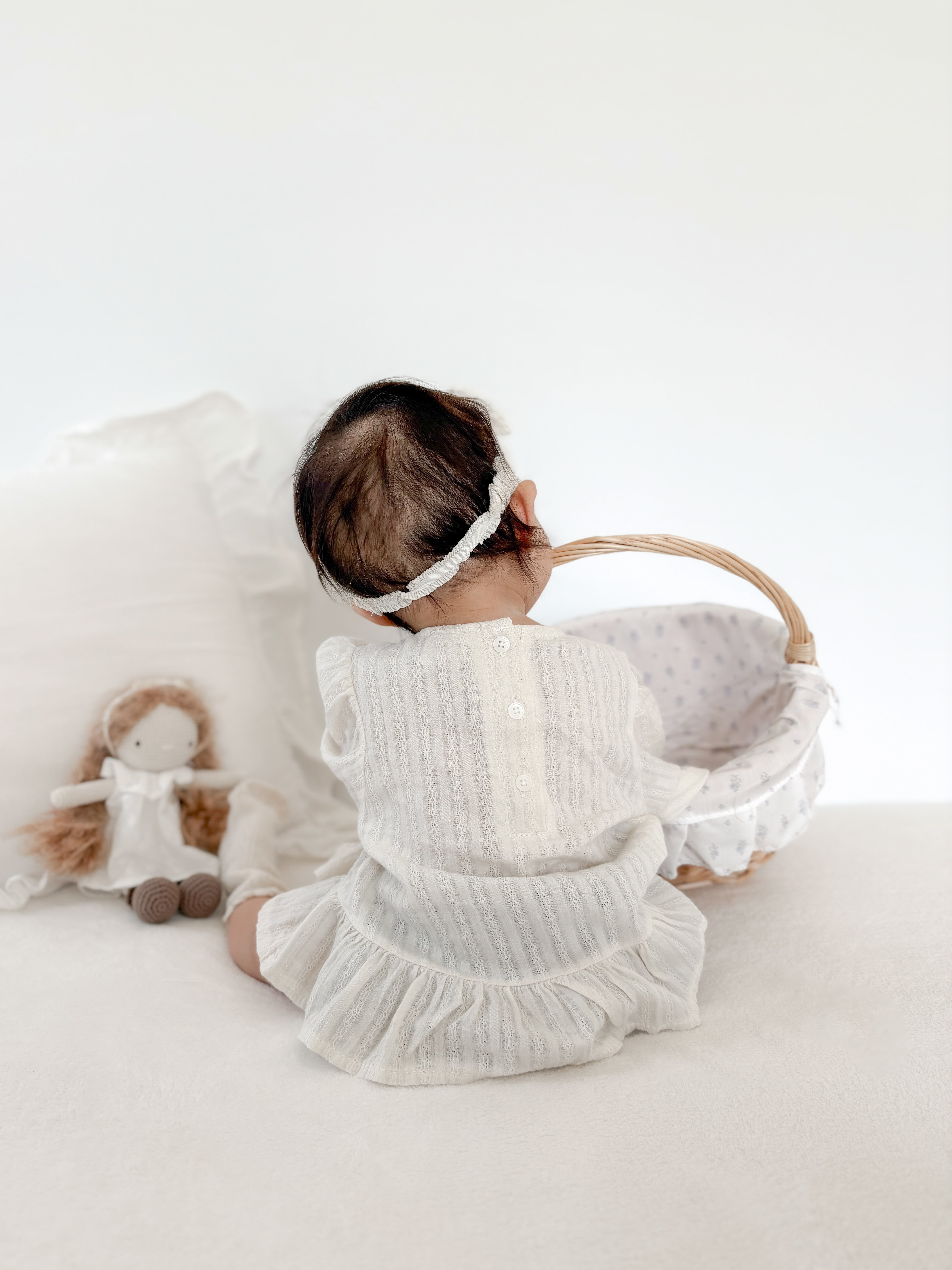 Lace frill peplum blouse