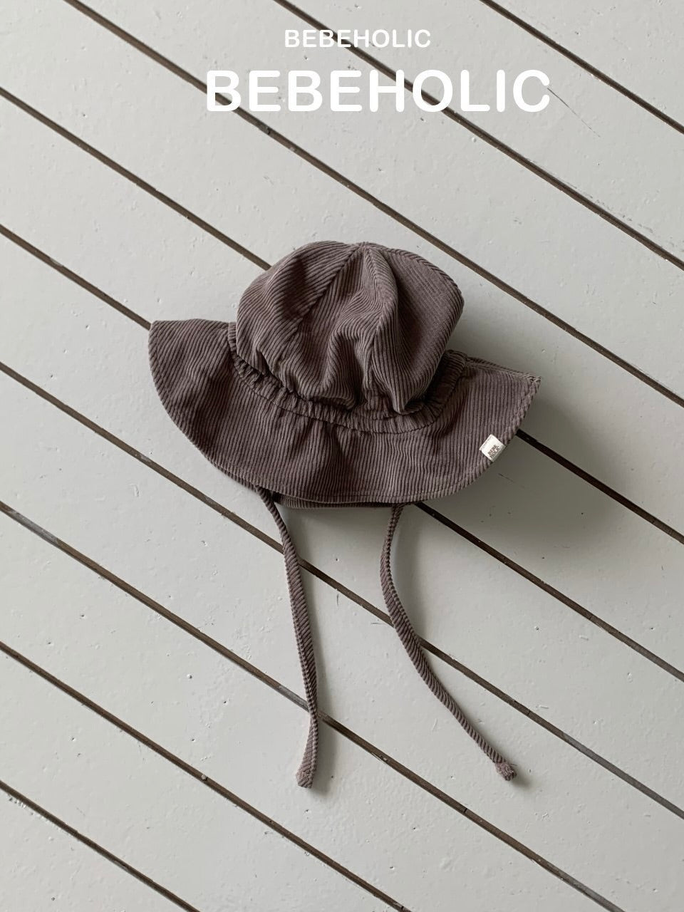 Mini corduroy bucket hat