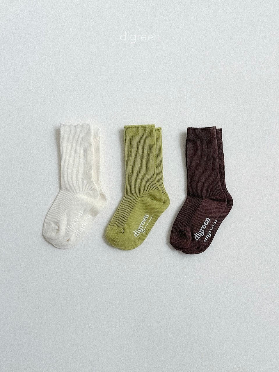 Olive socks set
