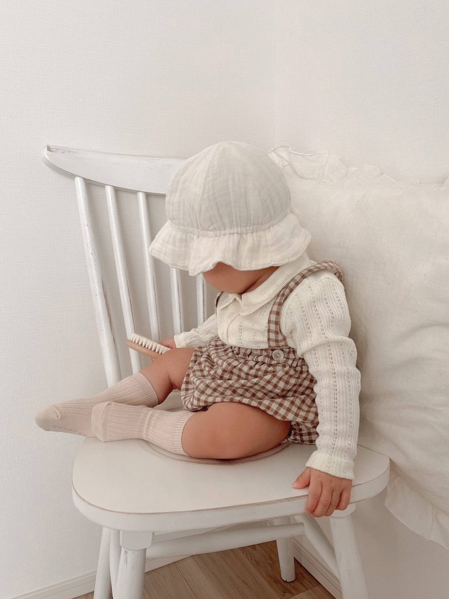 Eyelet soft collar T