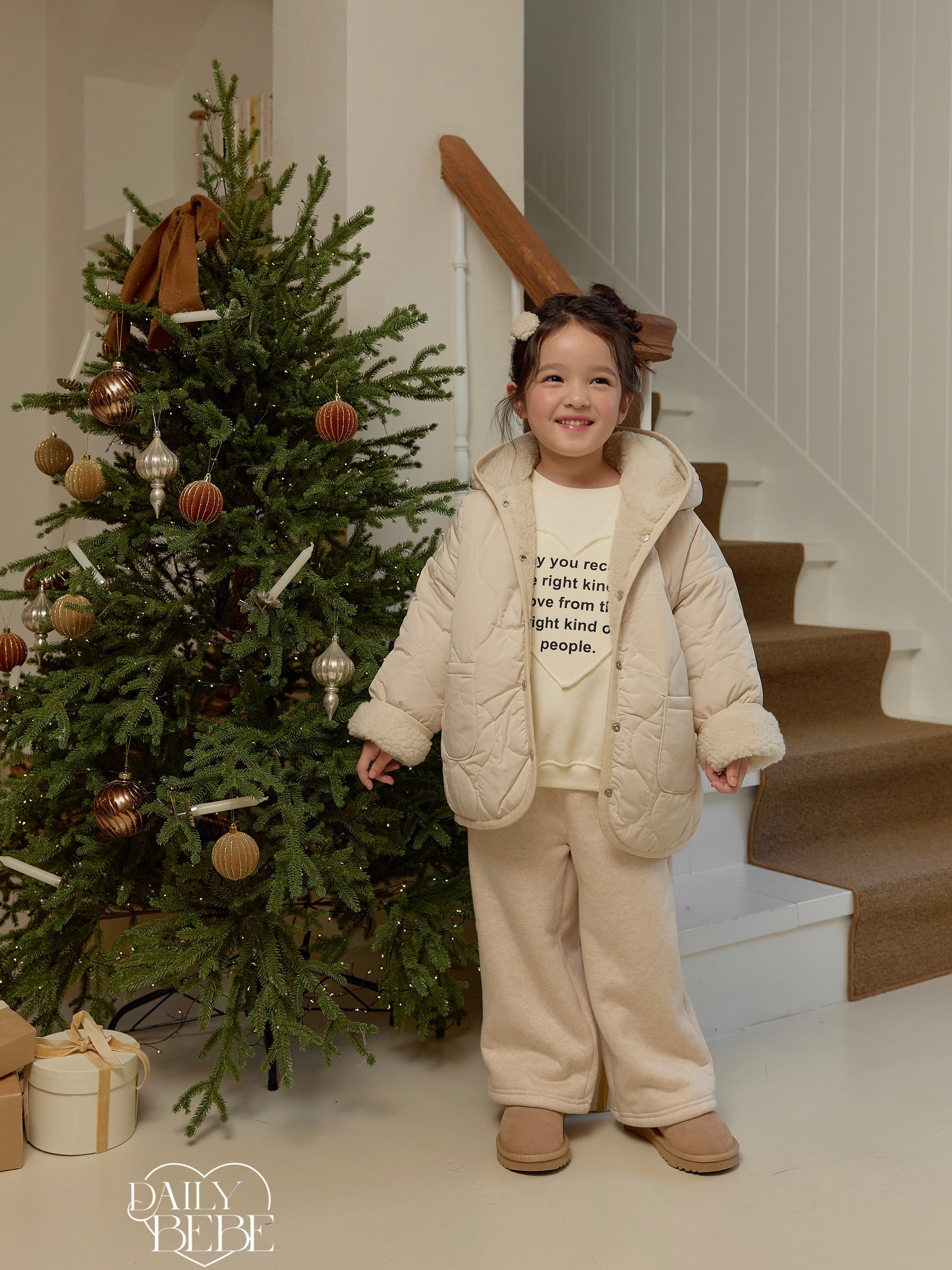 Reversible hooded jumper