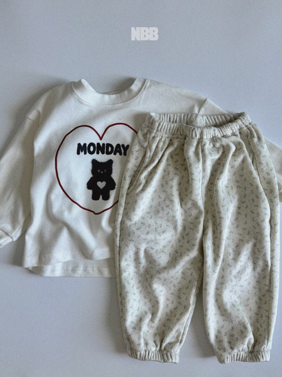 Flower boa jogger pants