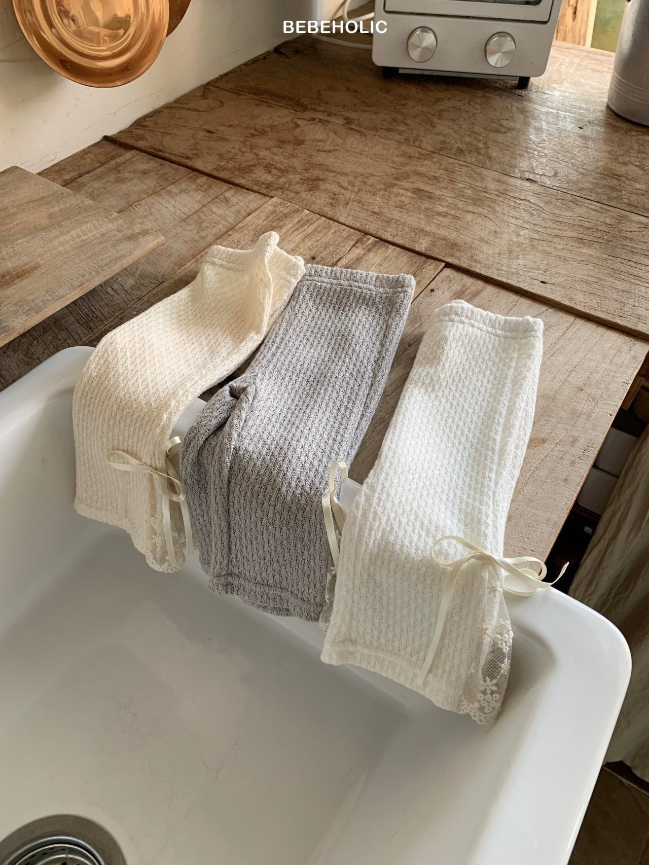 Nari lace bootcut pants