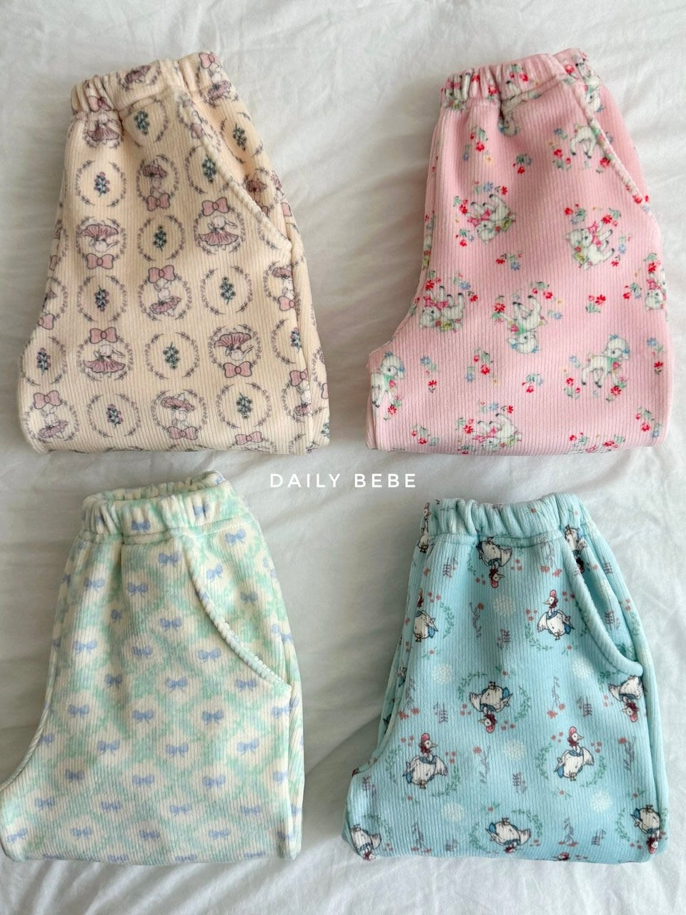 Pattern mink jogger pants