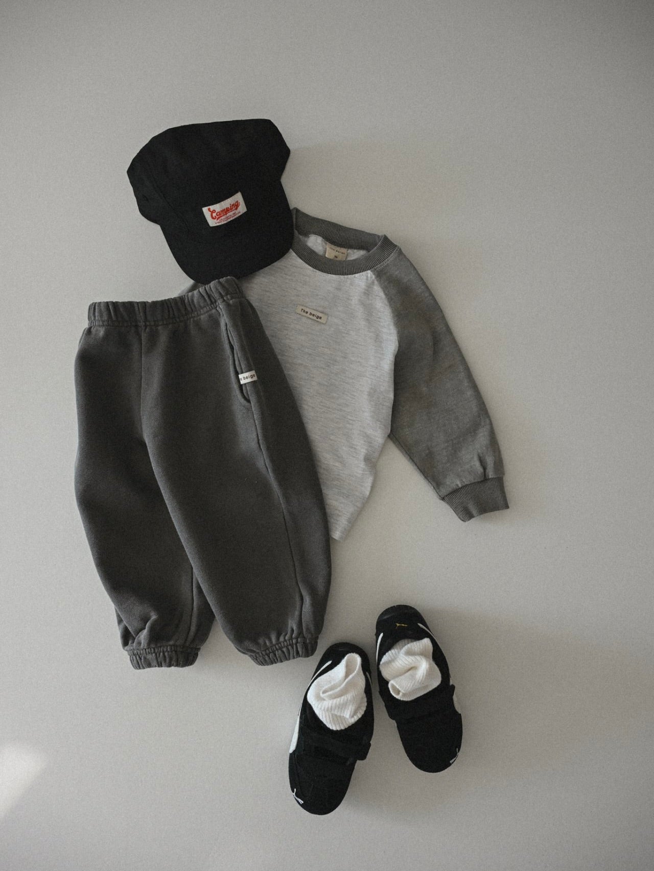 Single raglan sleeve T