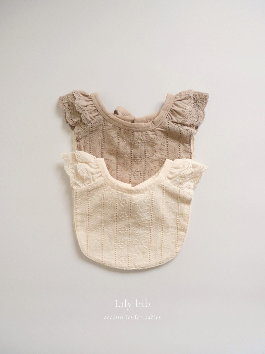 Lily bib