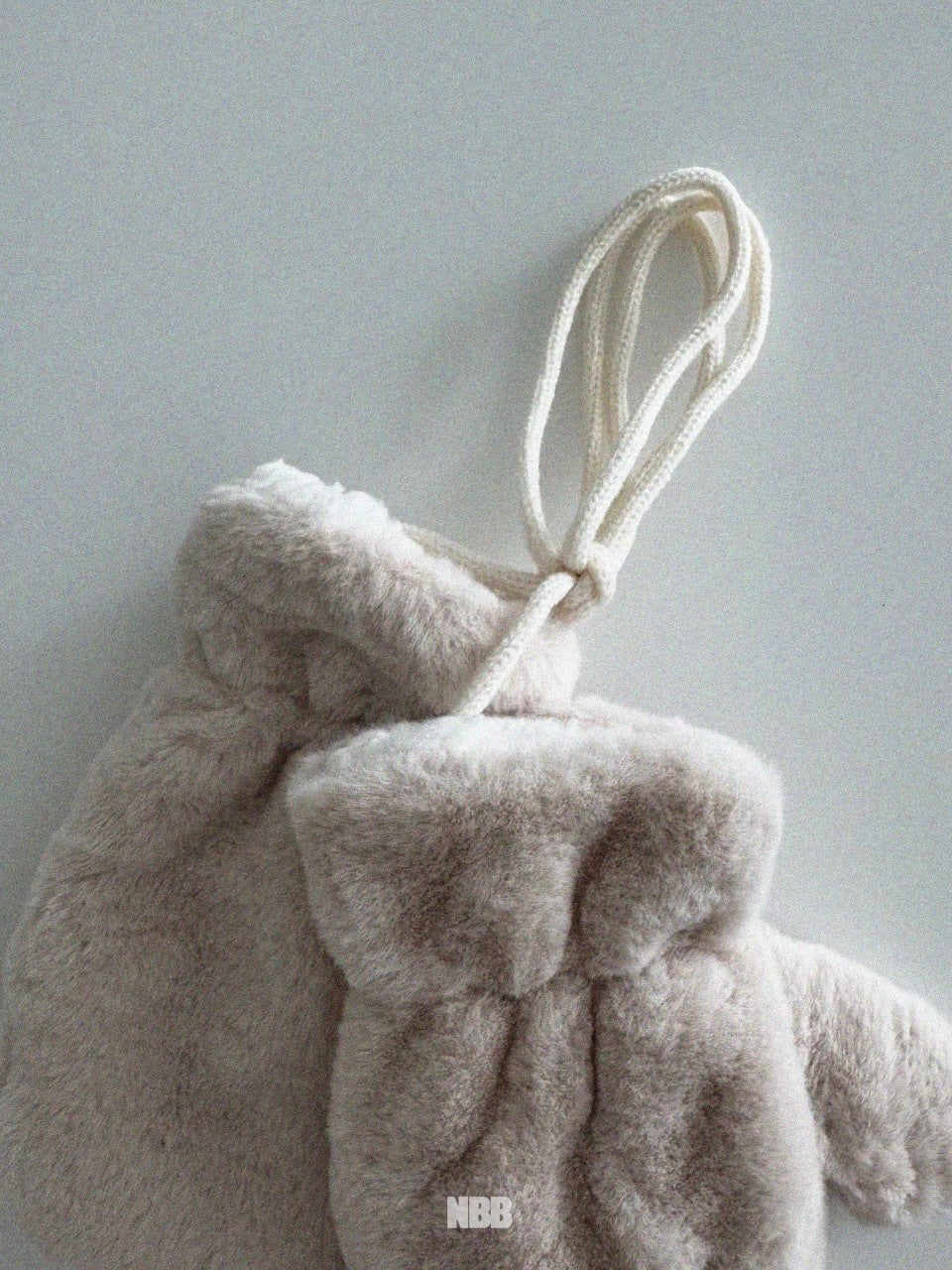 Winter fluffy gloves