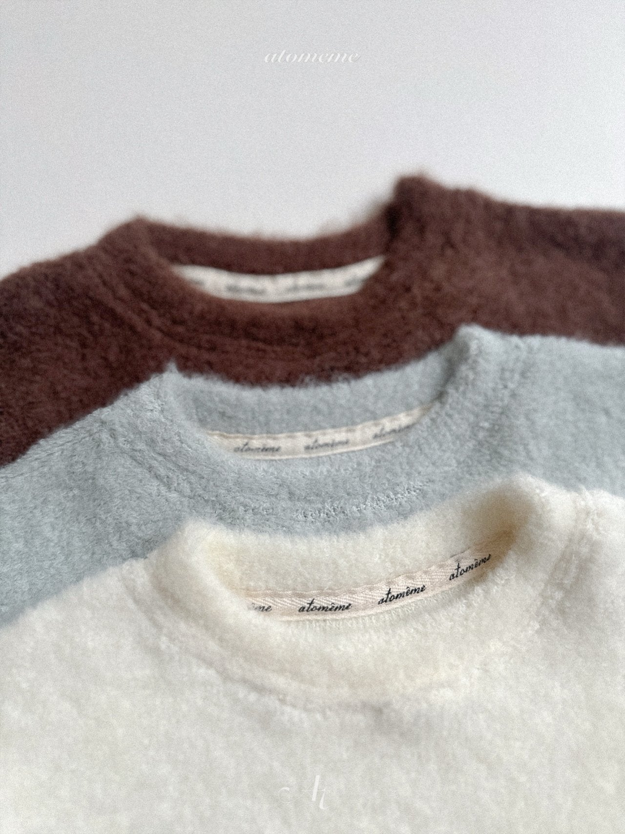 Knit sweatshirt