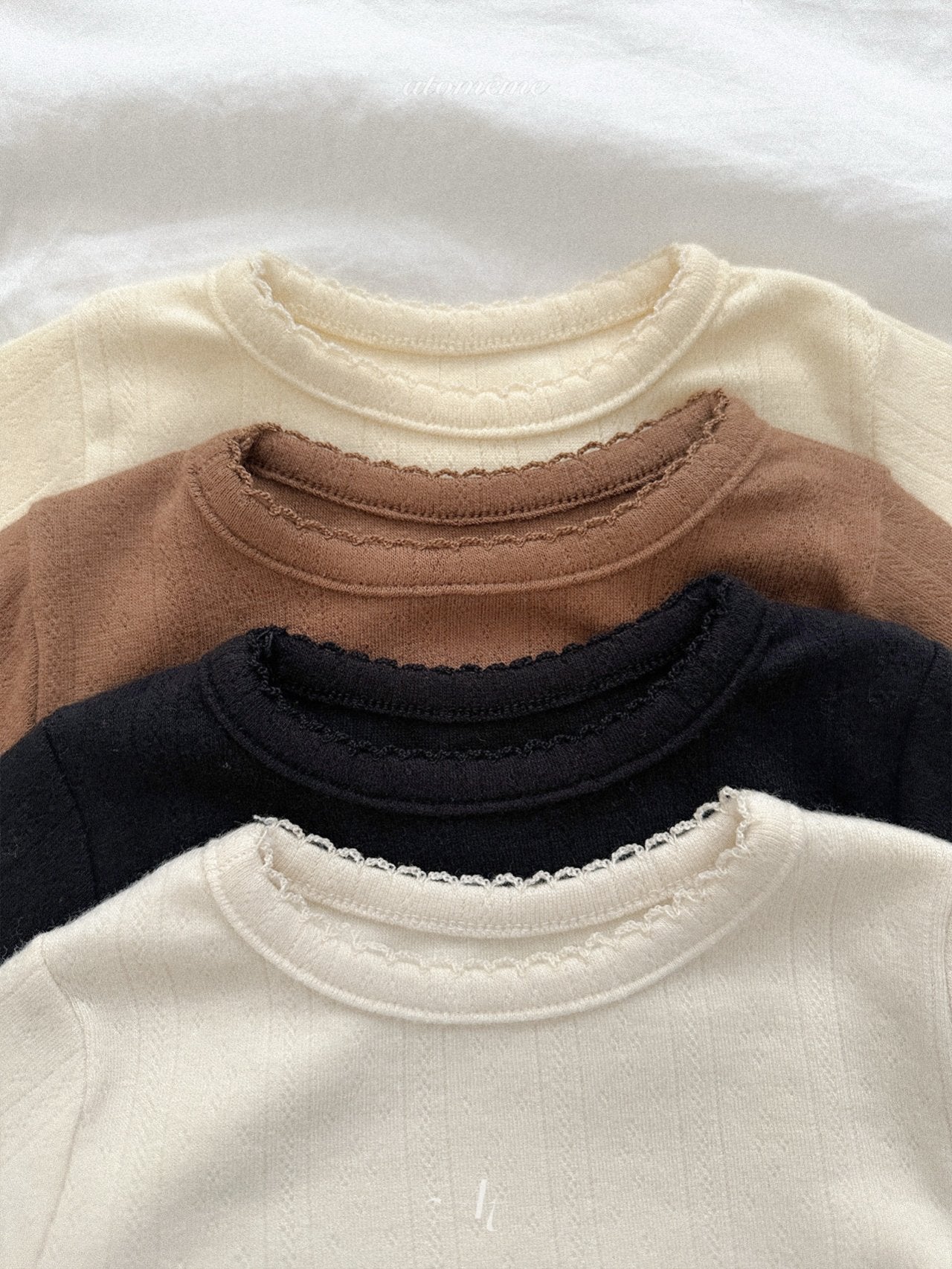 Eyelet picot lace T-shirt