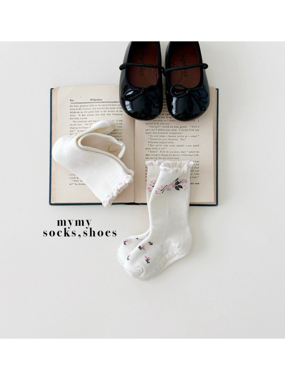 Japanese apricot socks set