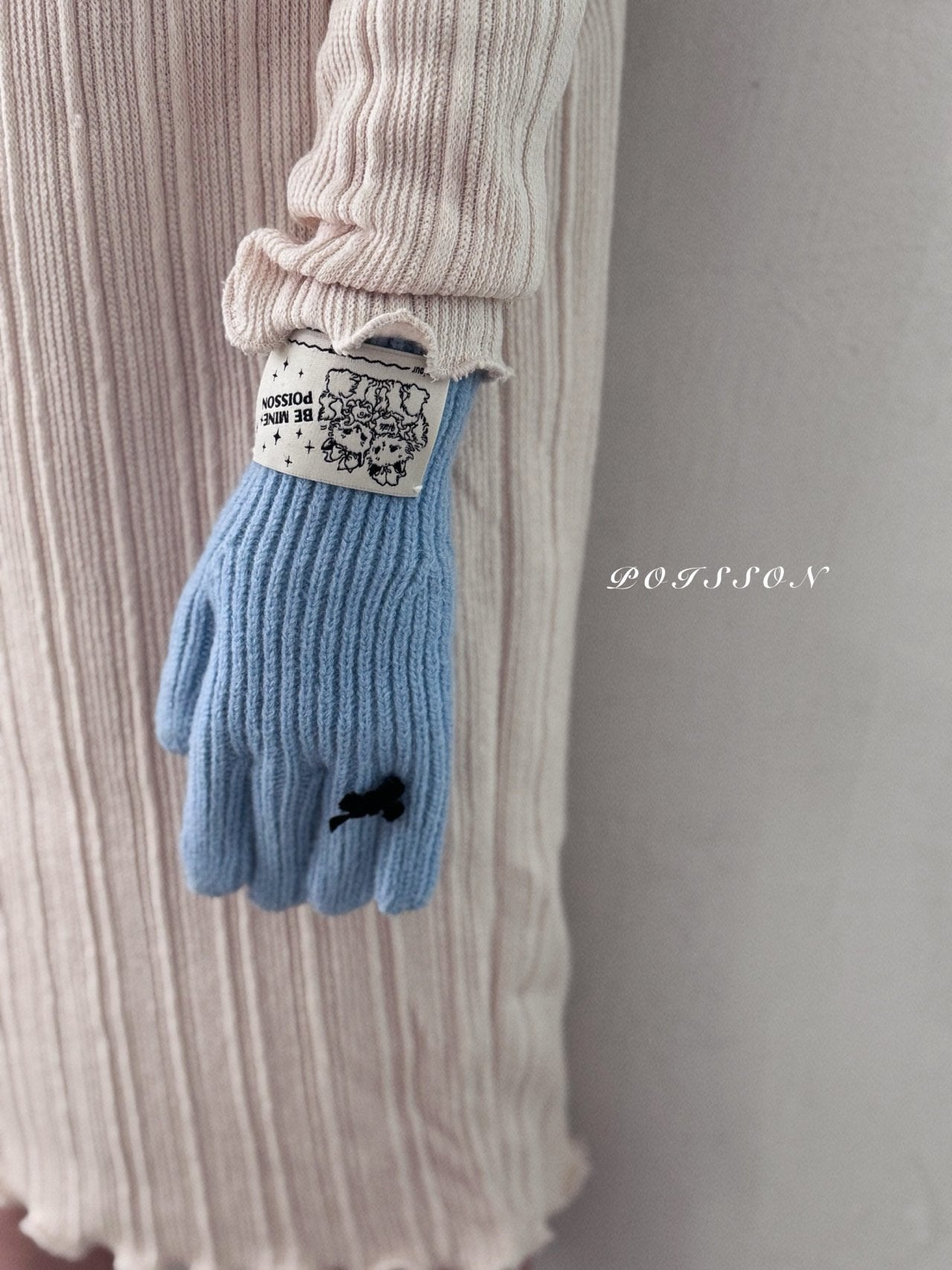 Ribbon winter gloves