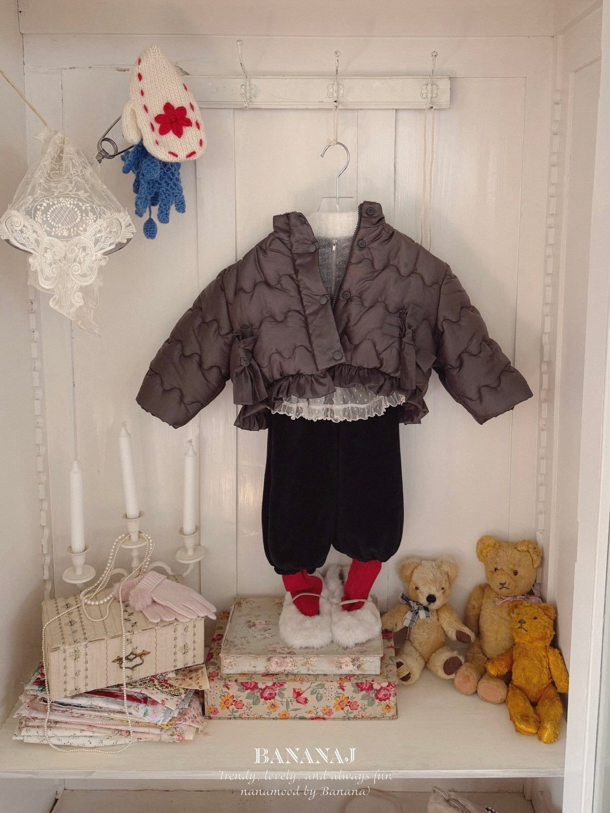 Ribbon padding jacket