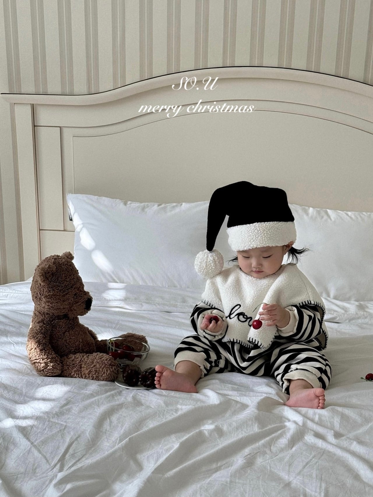 Christmas embroidered cape