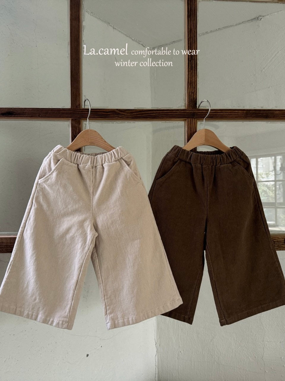 Wide corduroy span pants