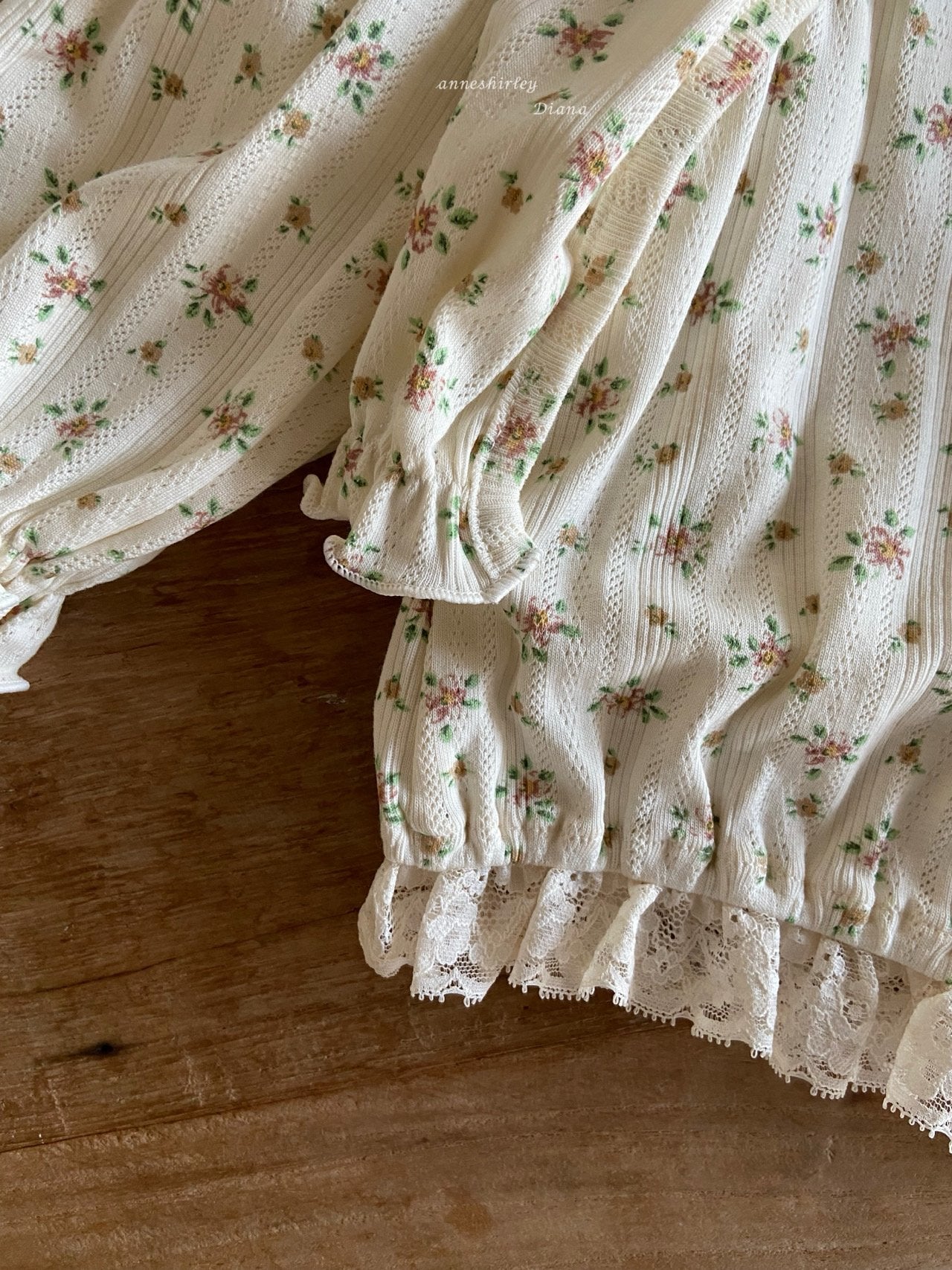 Berry sleeveless top