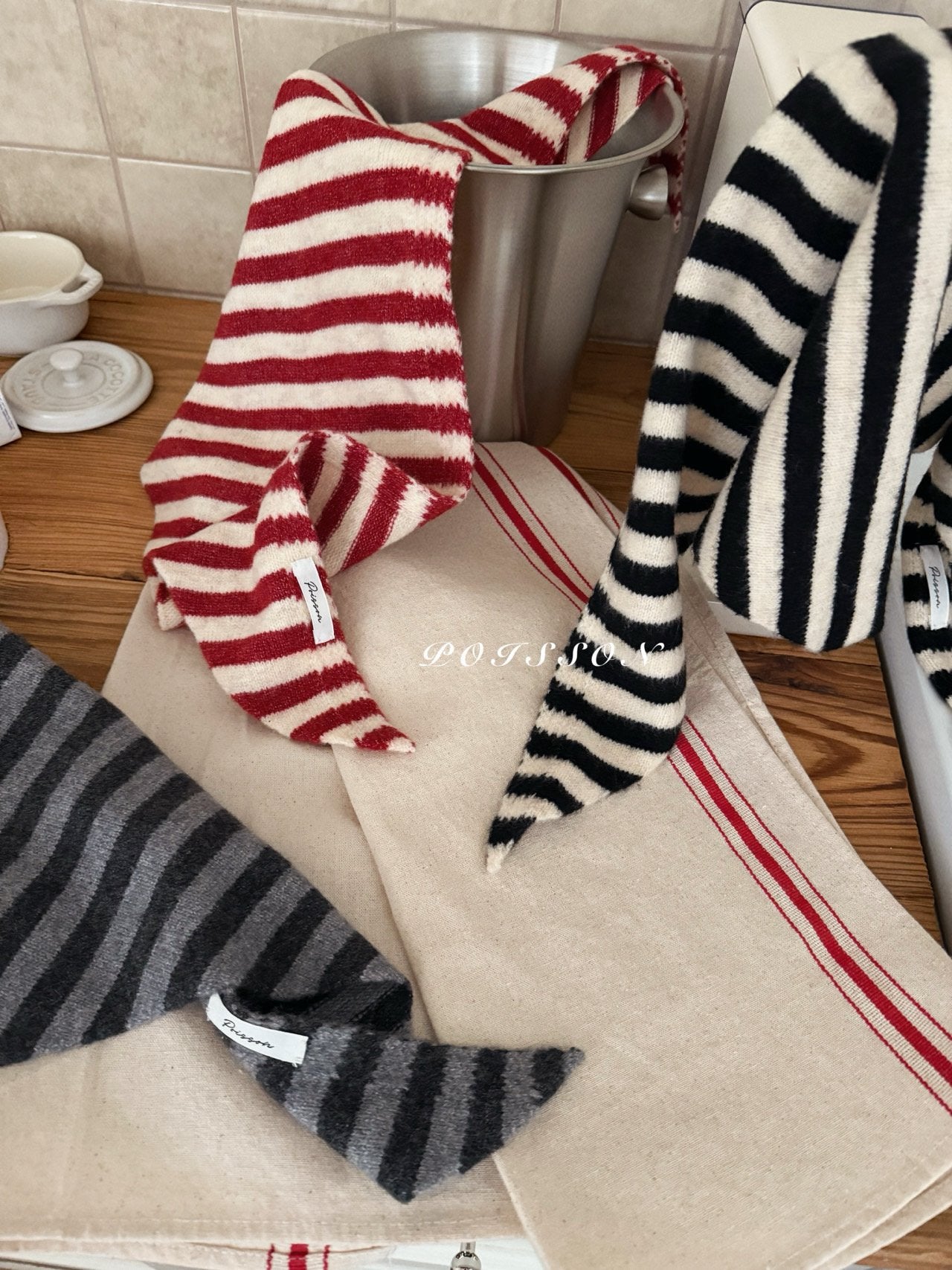 Striped knit scarf