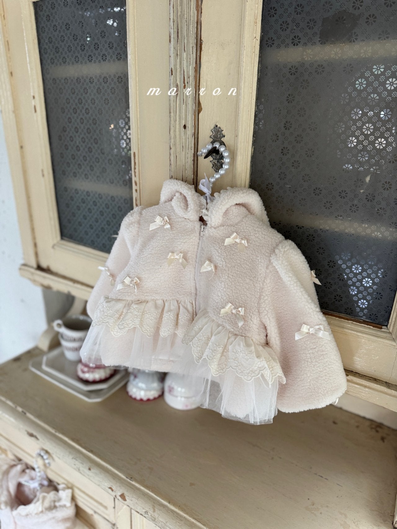 Ribbon hooded zip up