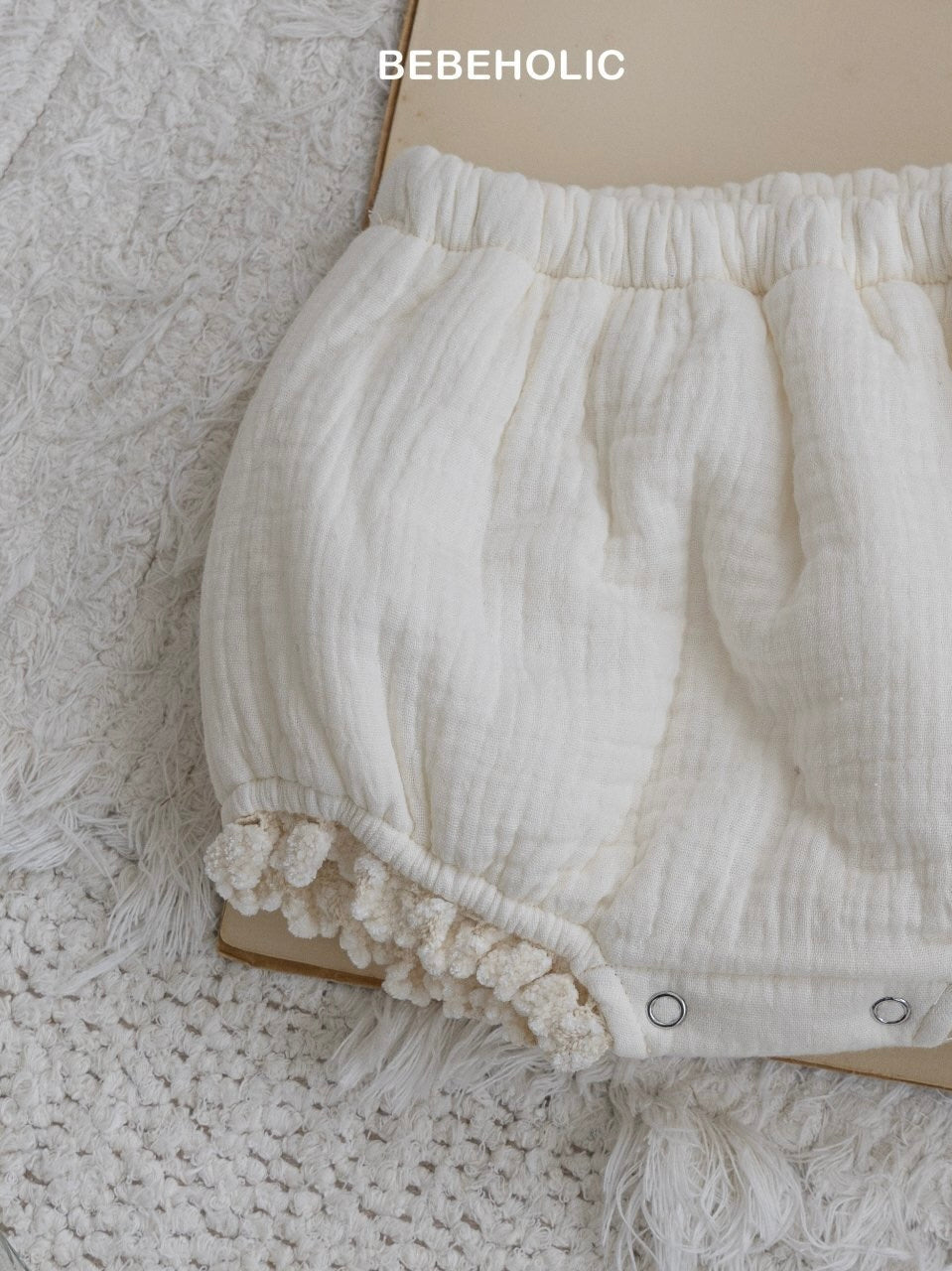 Lace pumpkin bloomer