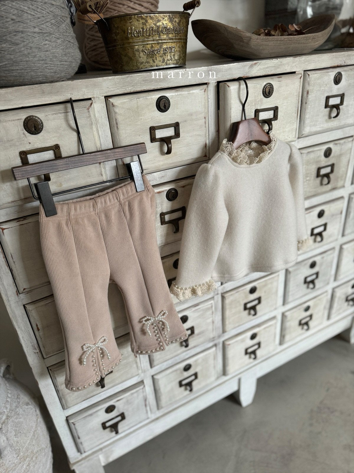 Pearl ribbon pants