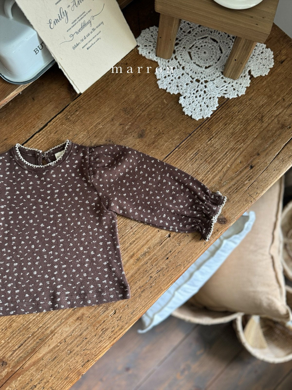 Hazel eyelet T