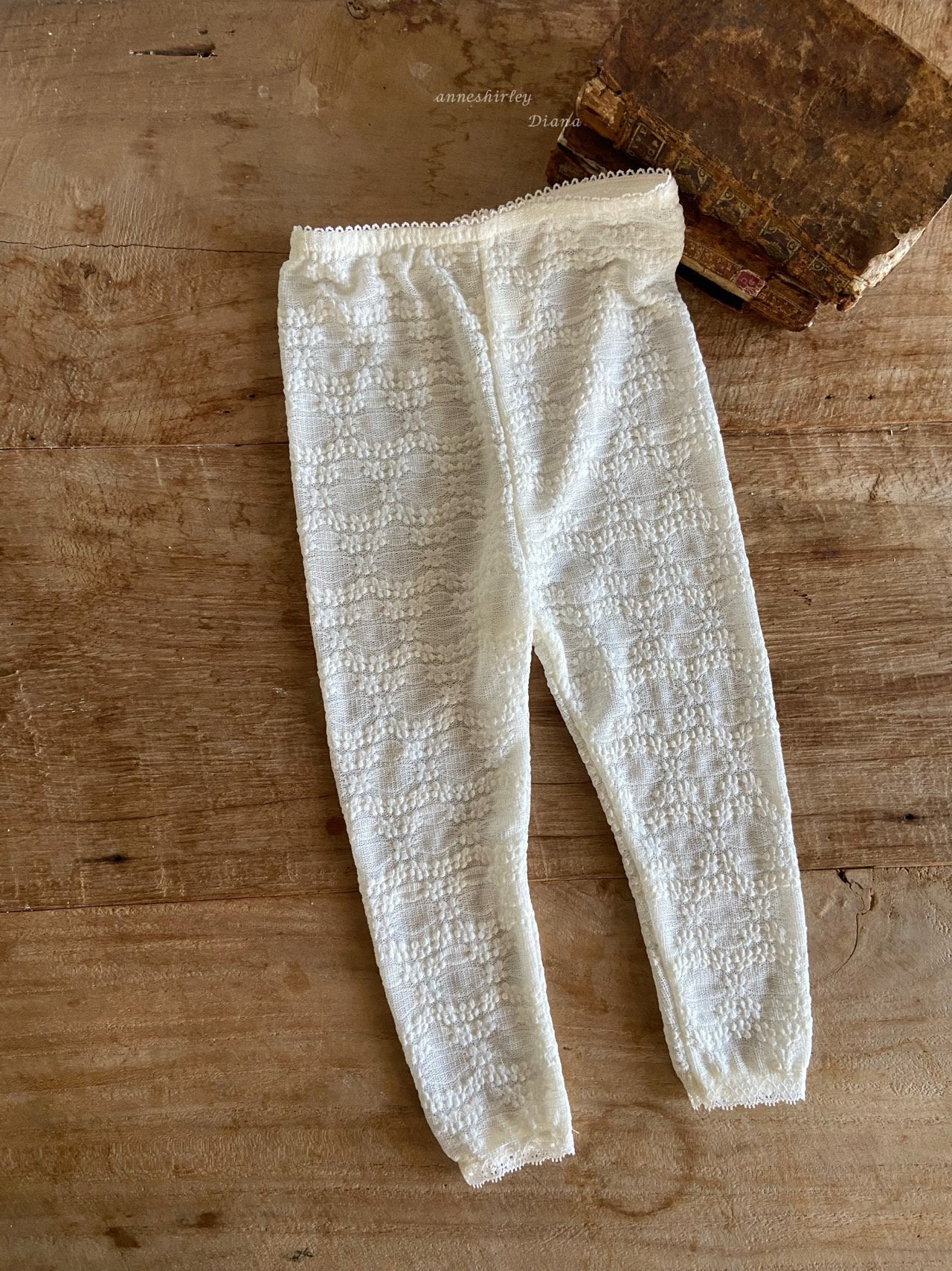 Tiny lace leggings