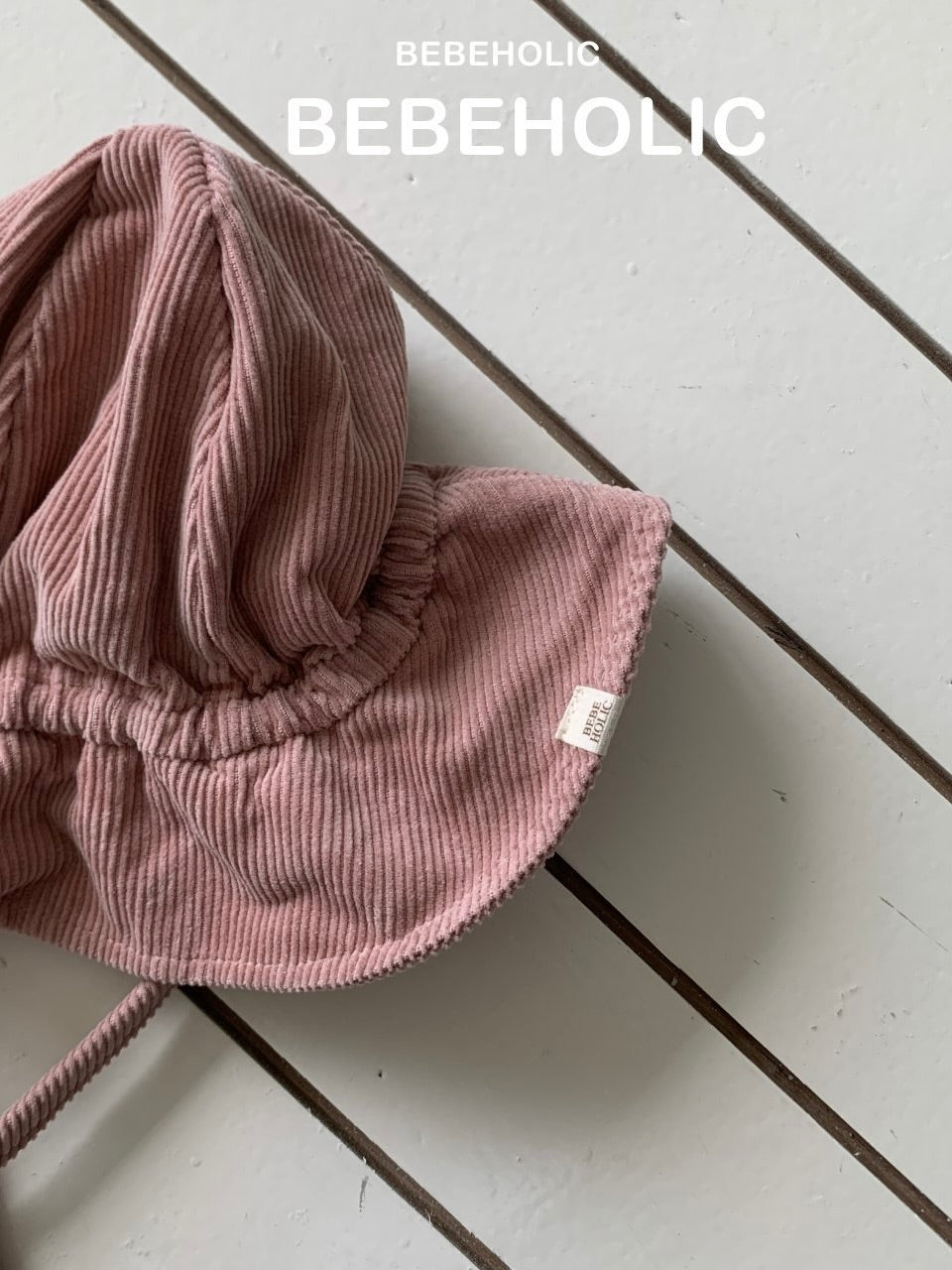 Mini corduroy bucket hat