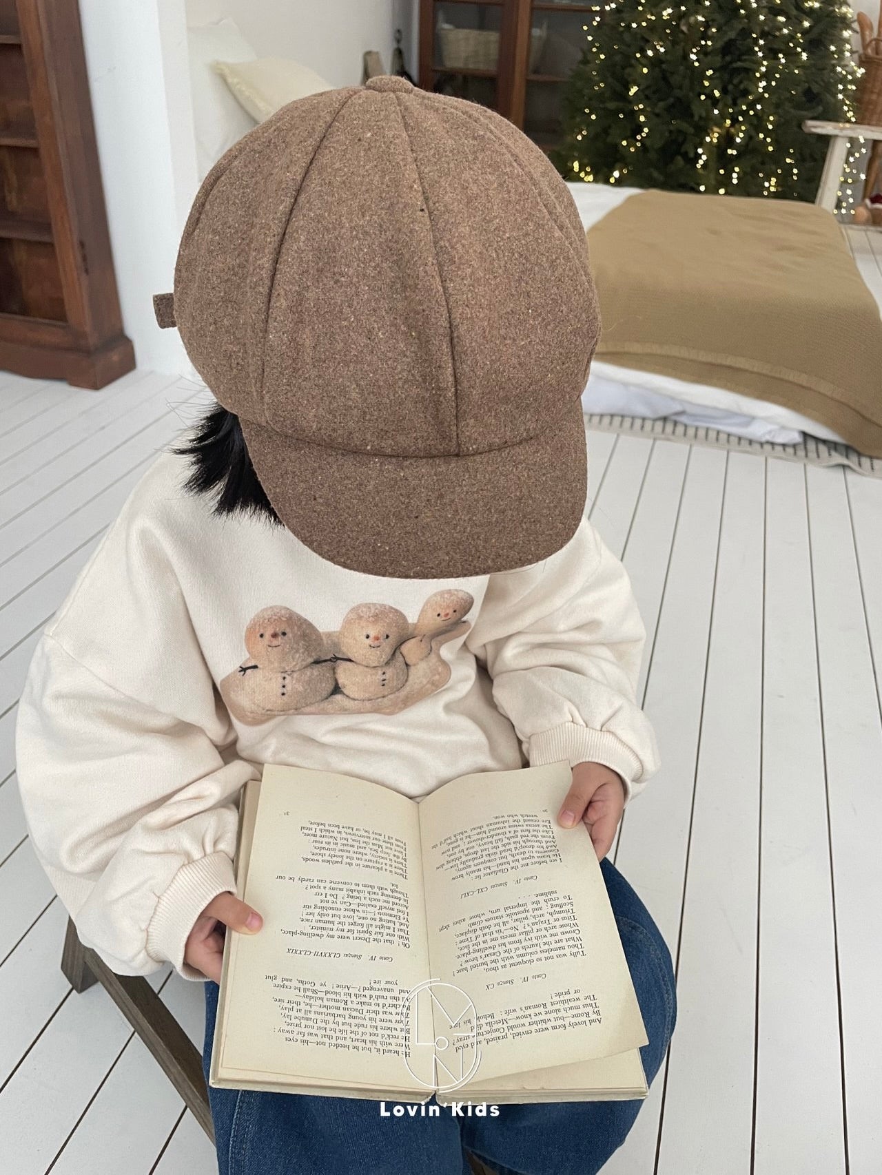 Snow friends fleece sweatshirt