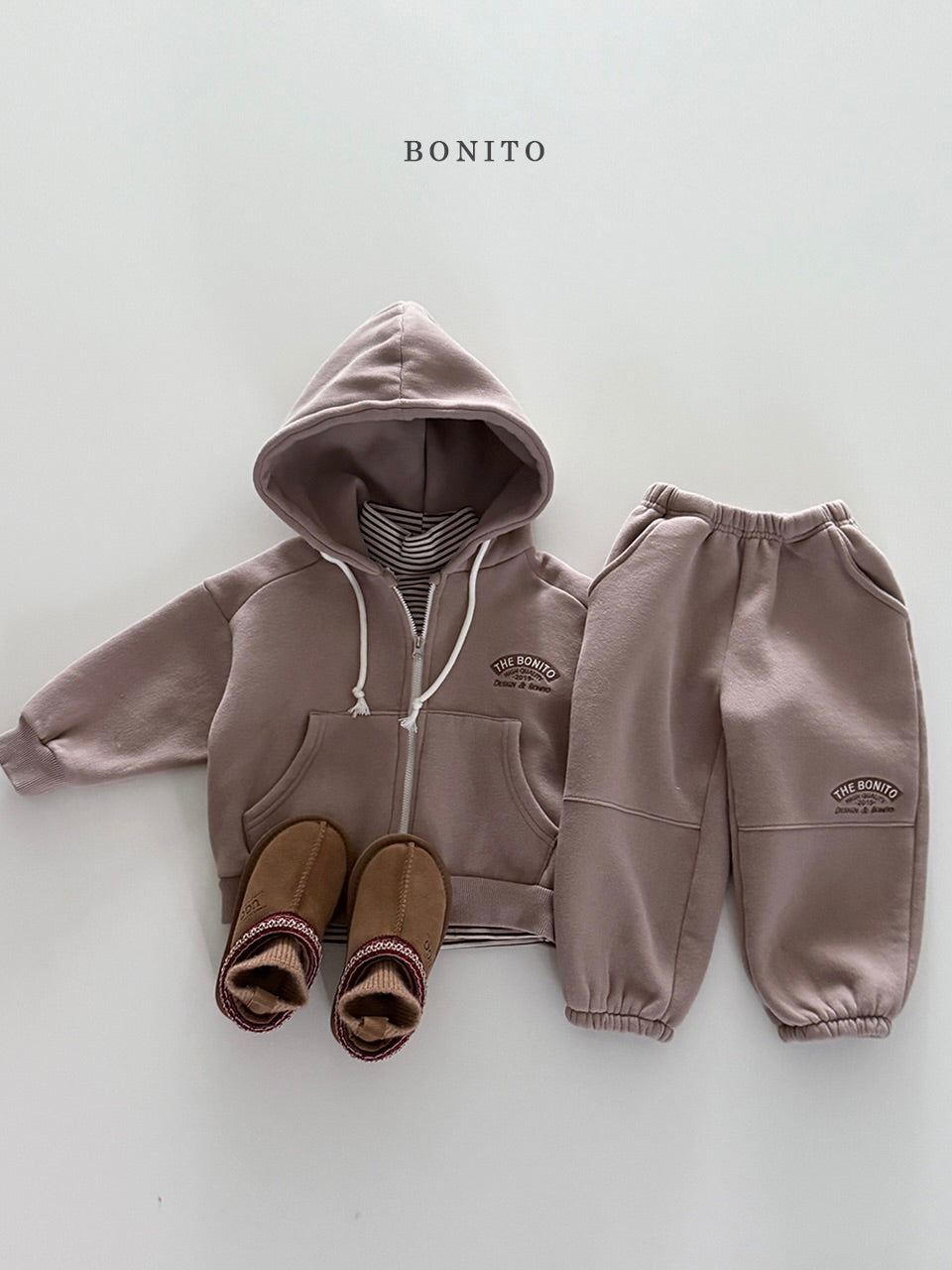 Front slit zip-up hoodie