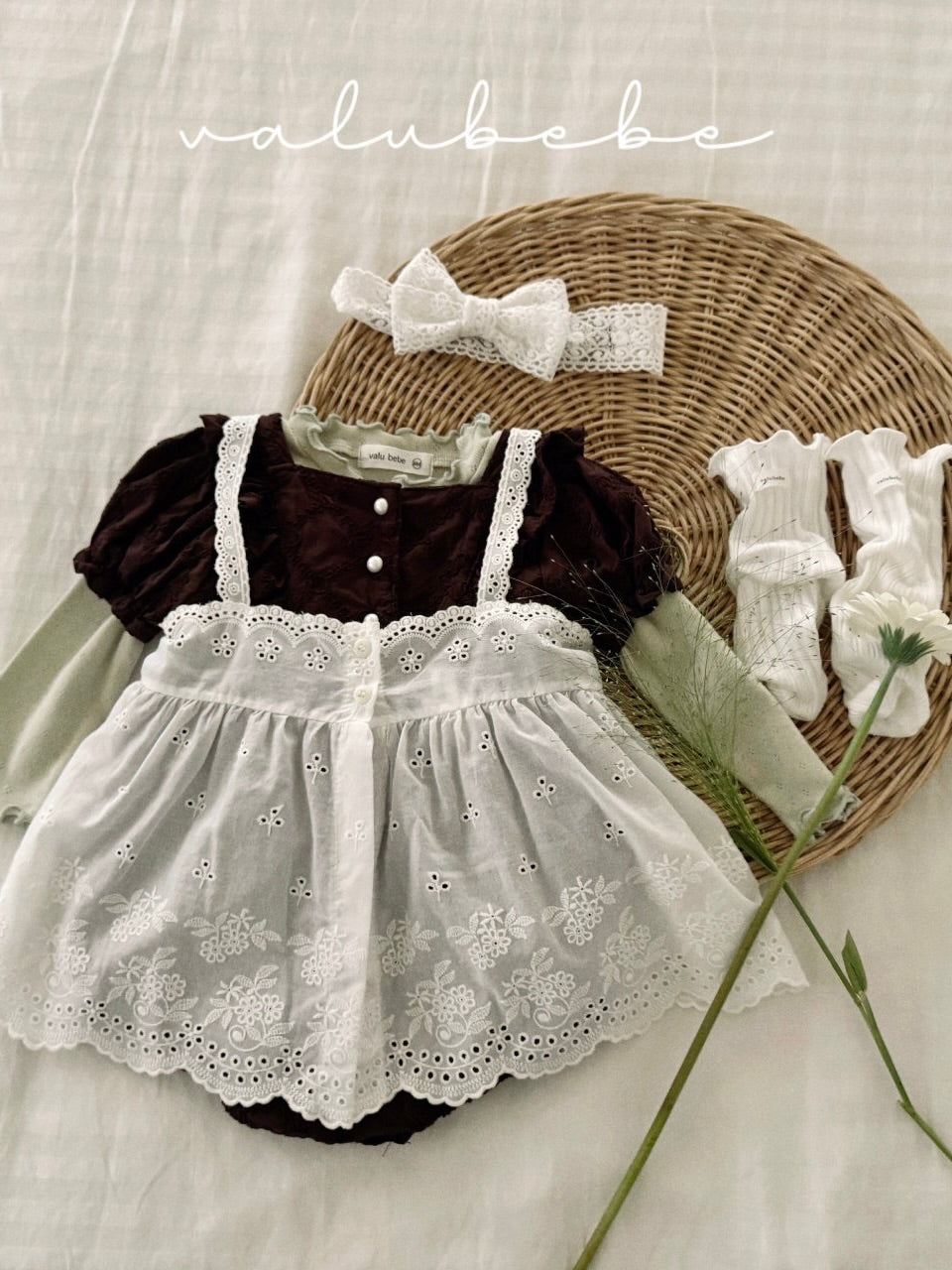 Lace ribbon headband