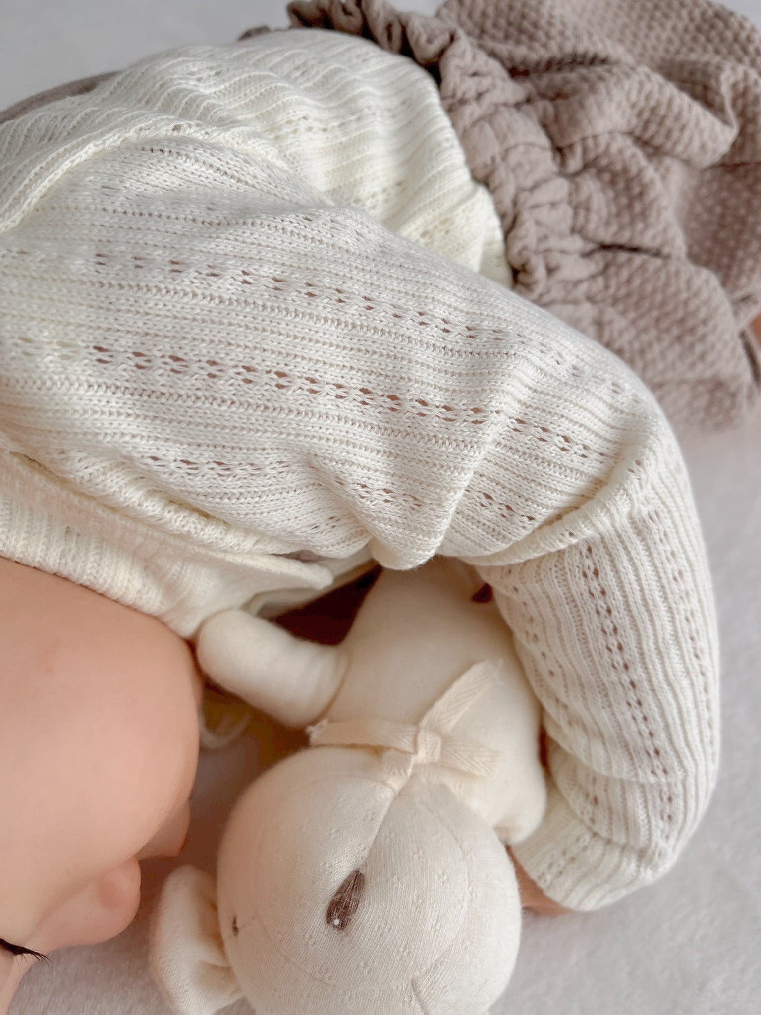 Eyelet soft collar T