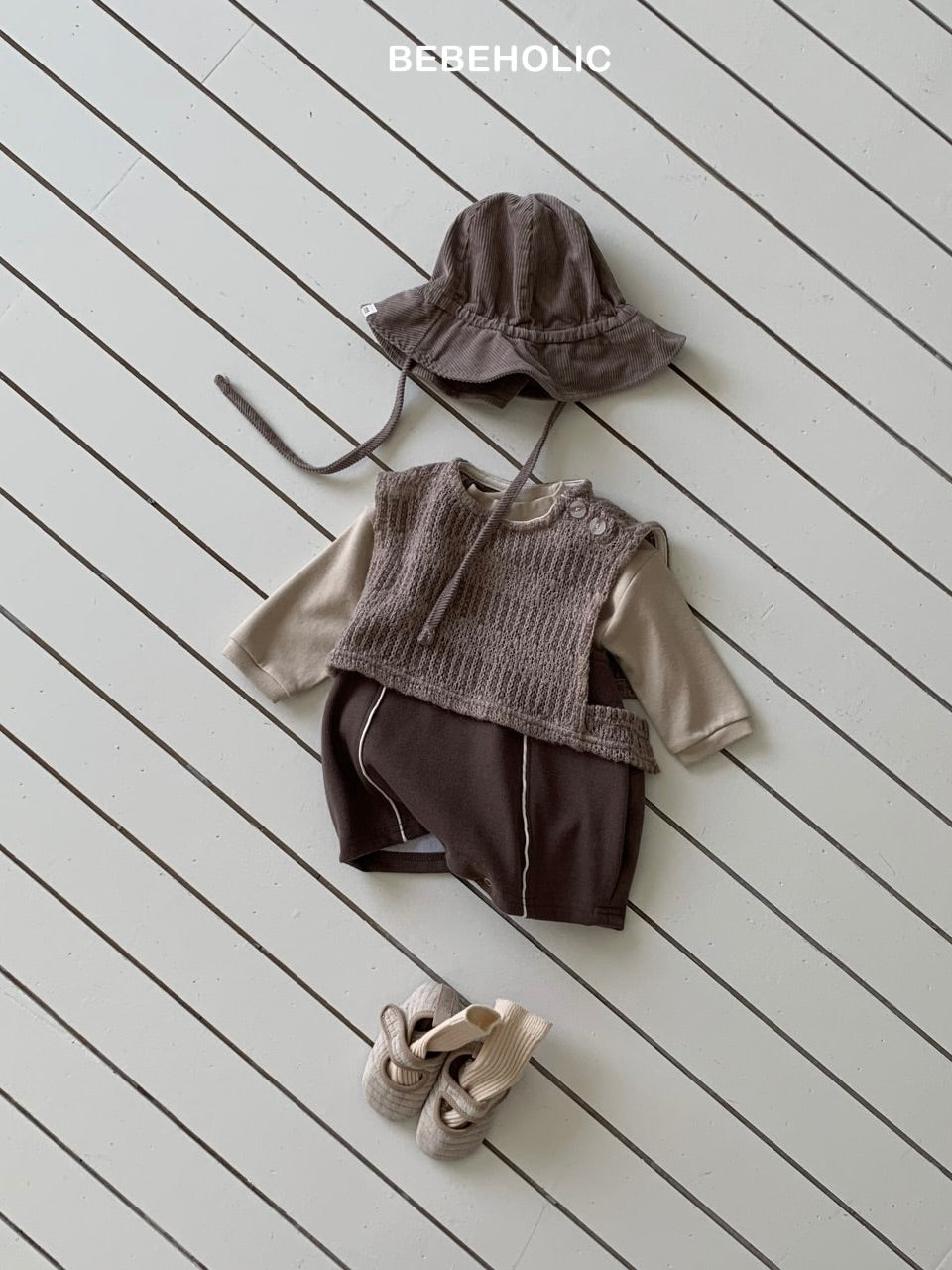 Two button suspender pants