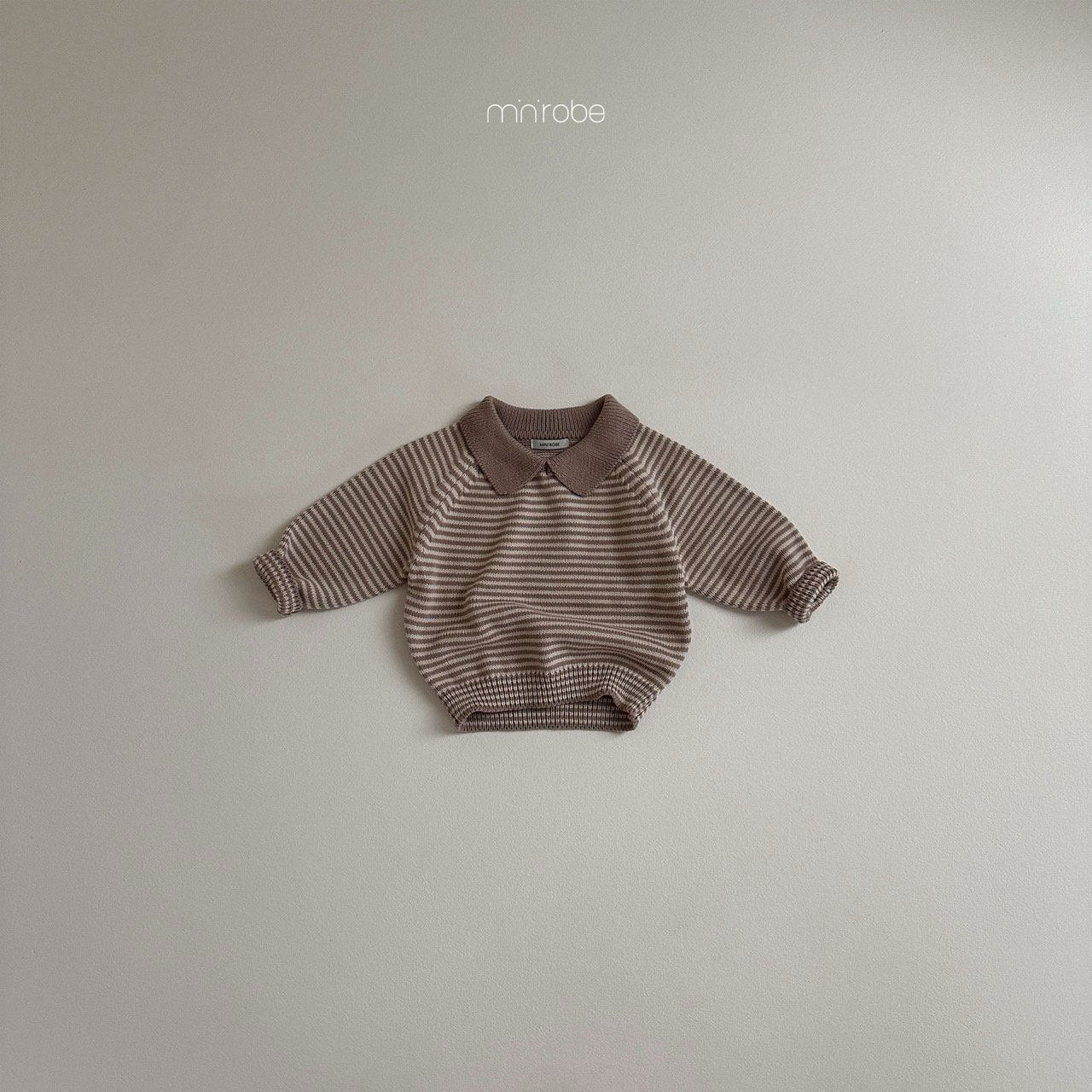 Collar colorway knit