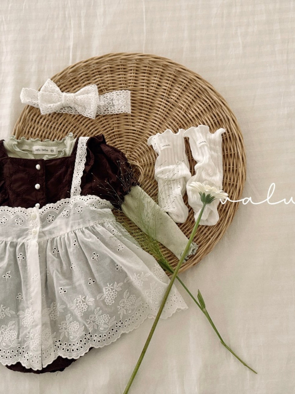 Lace ribbon headband