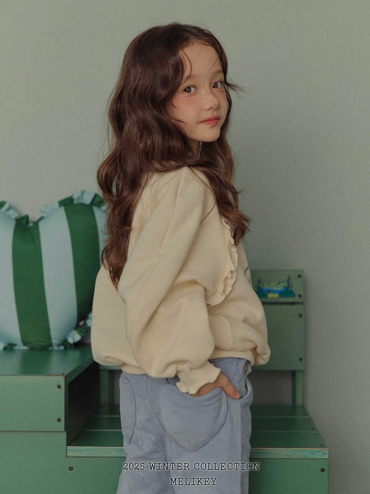 Marshmallow bootcut pants