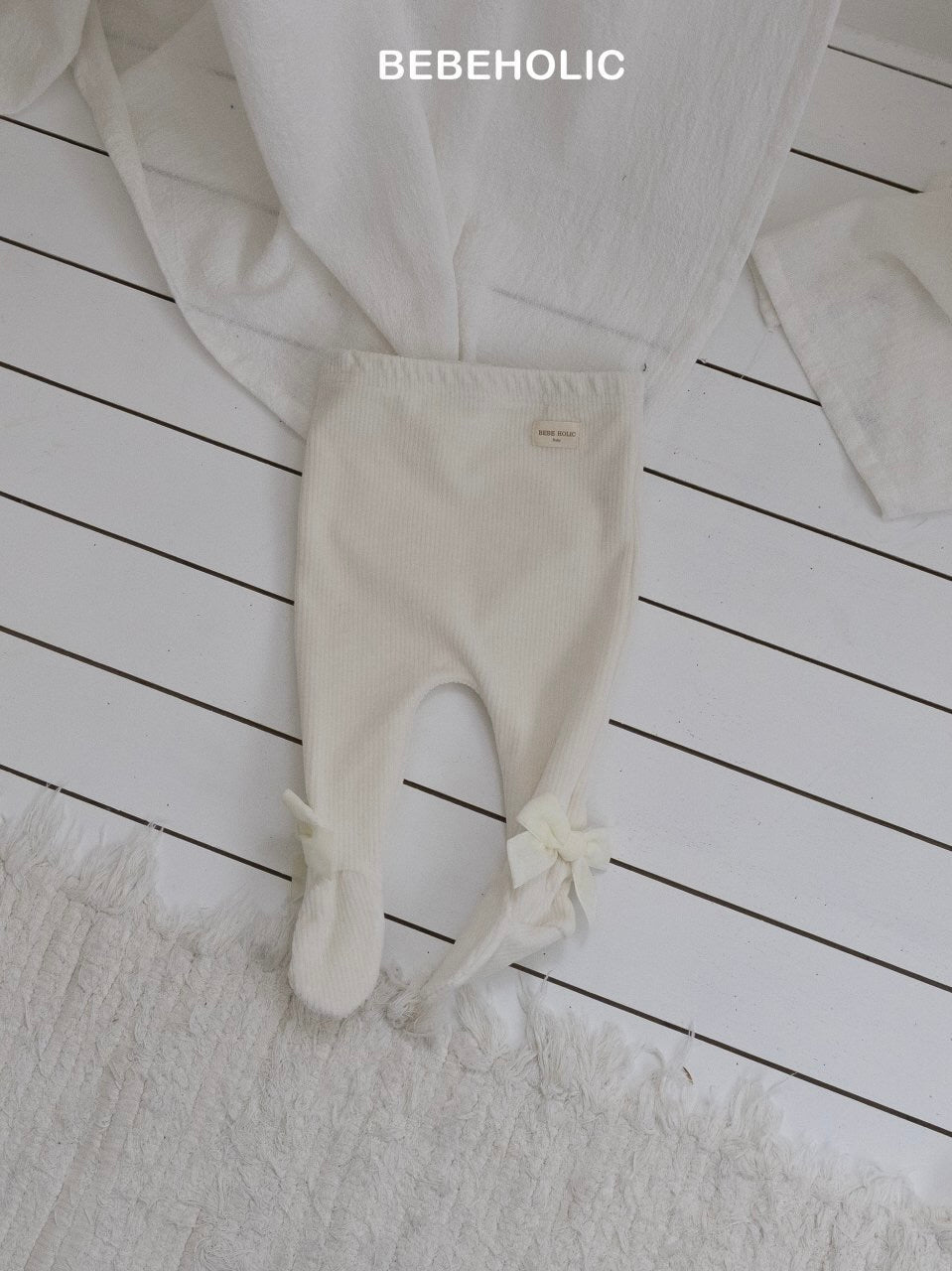 Ribbon footed leggings