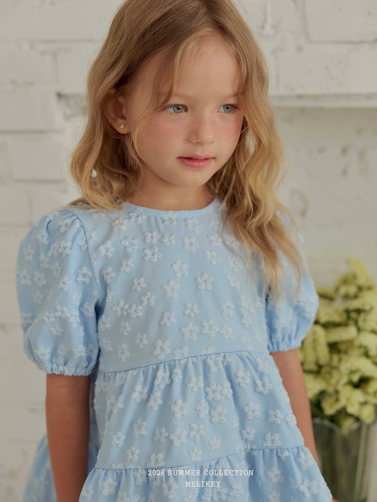 Shine back ribbon one piece