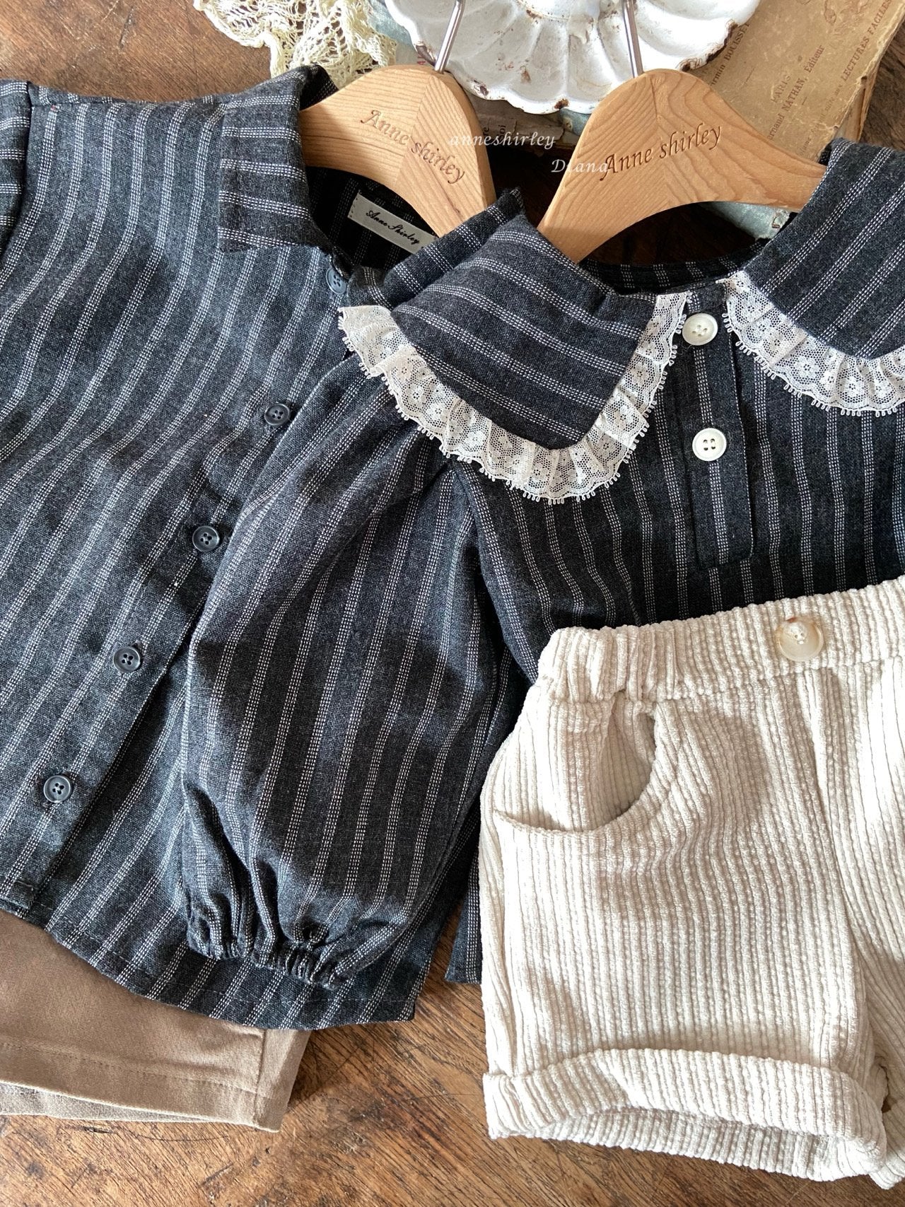Girl's blouse (stripe)