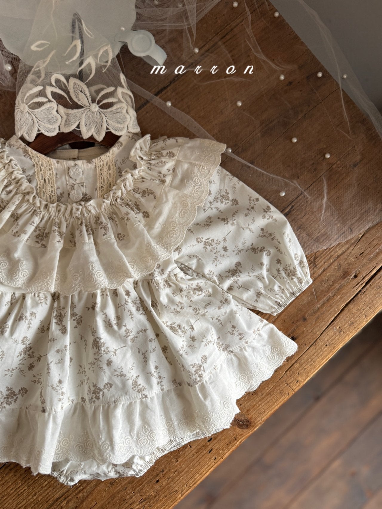 Agnes one piece (flower)