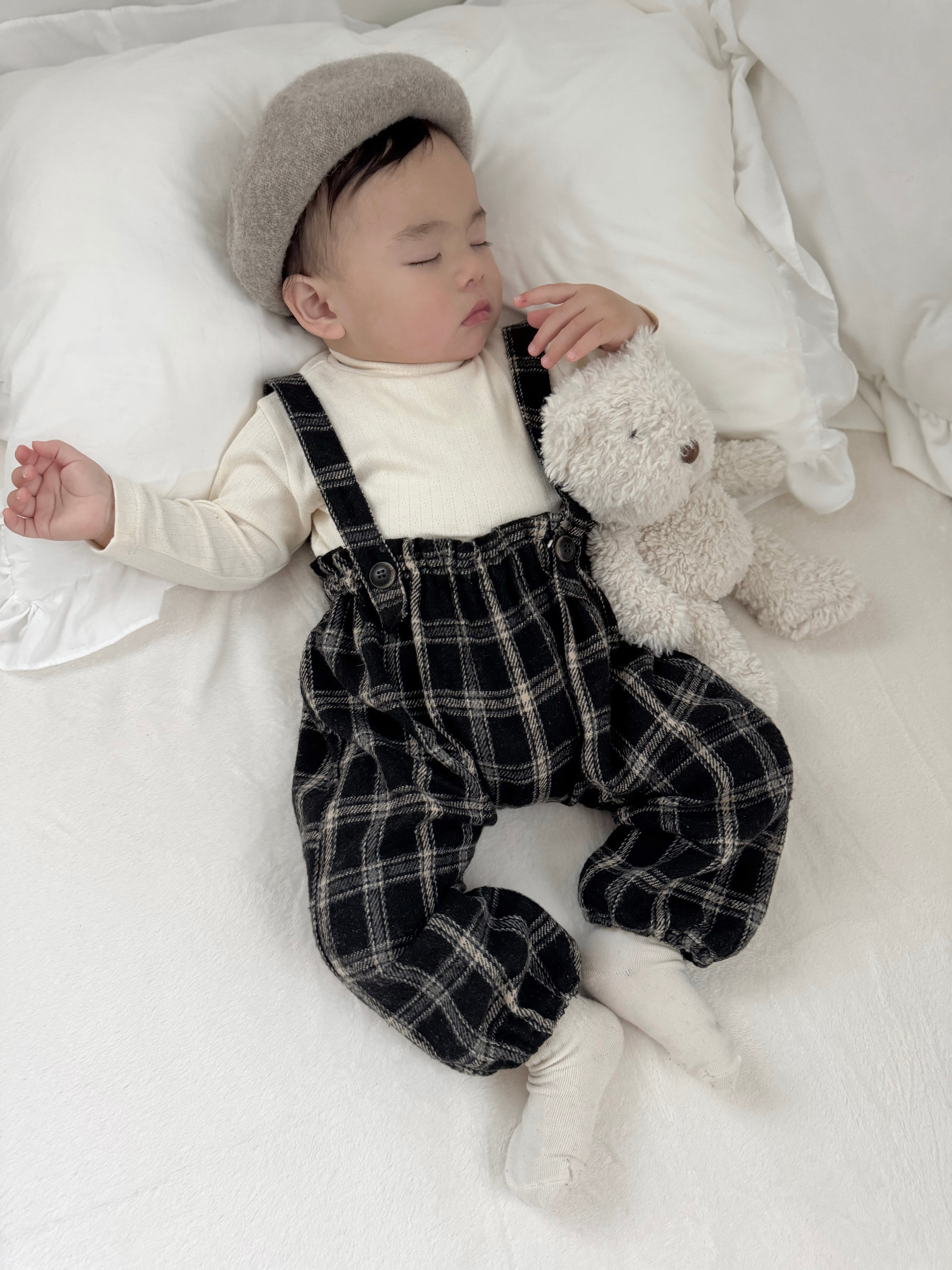 Check suspender pants