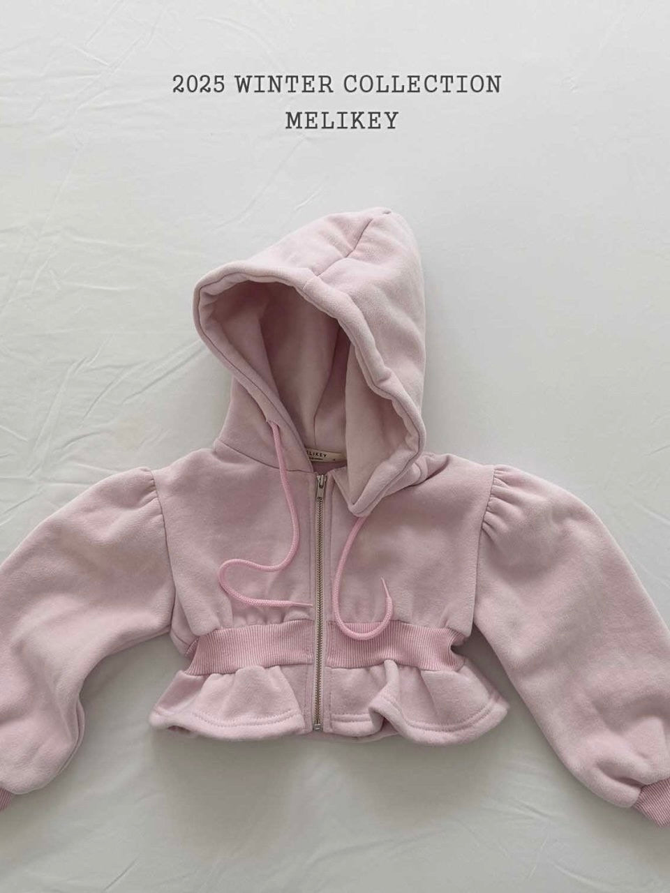 Short frill zip up hoodie