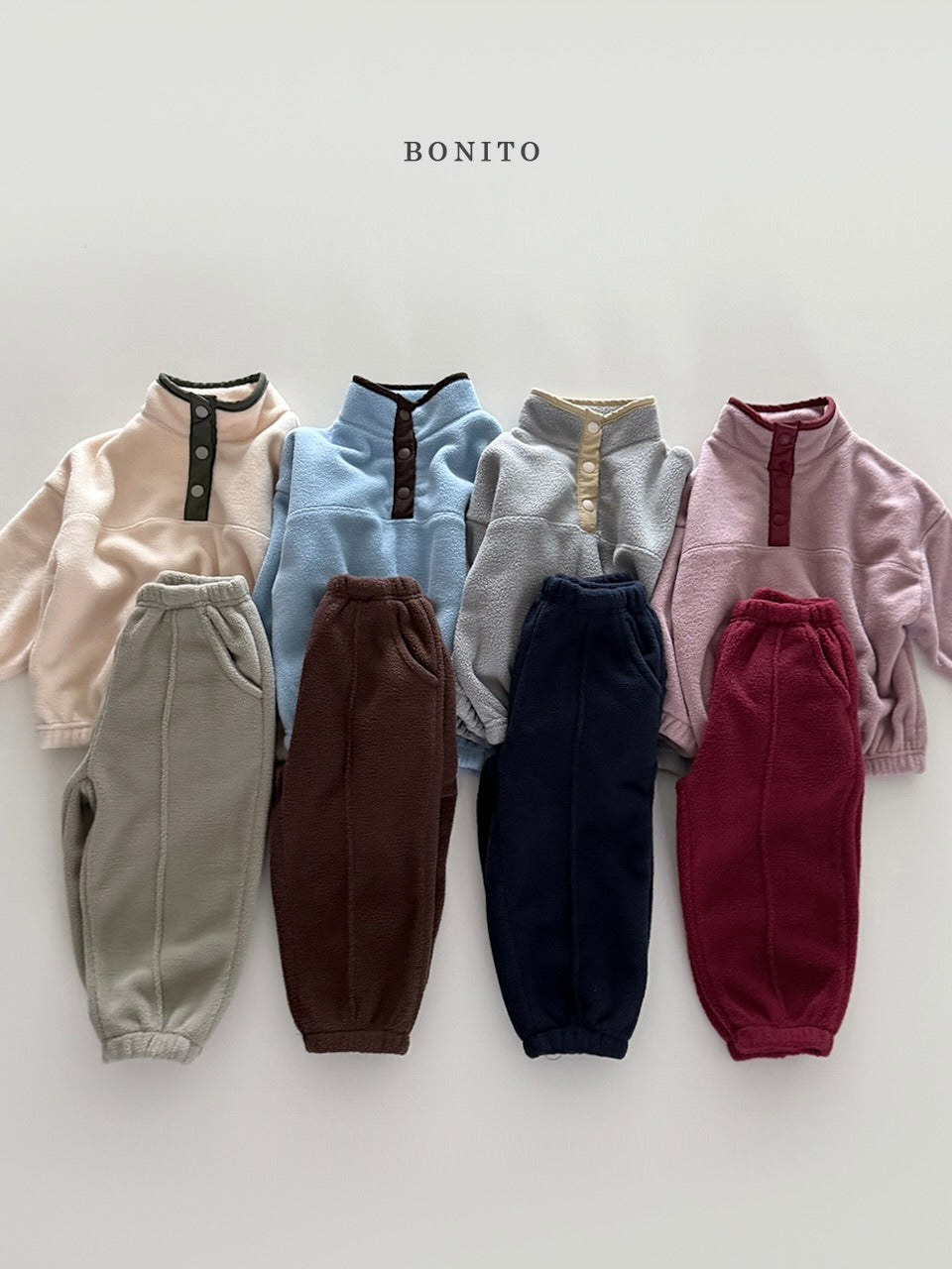 Contrasting color set