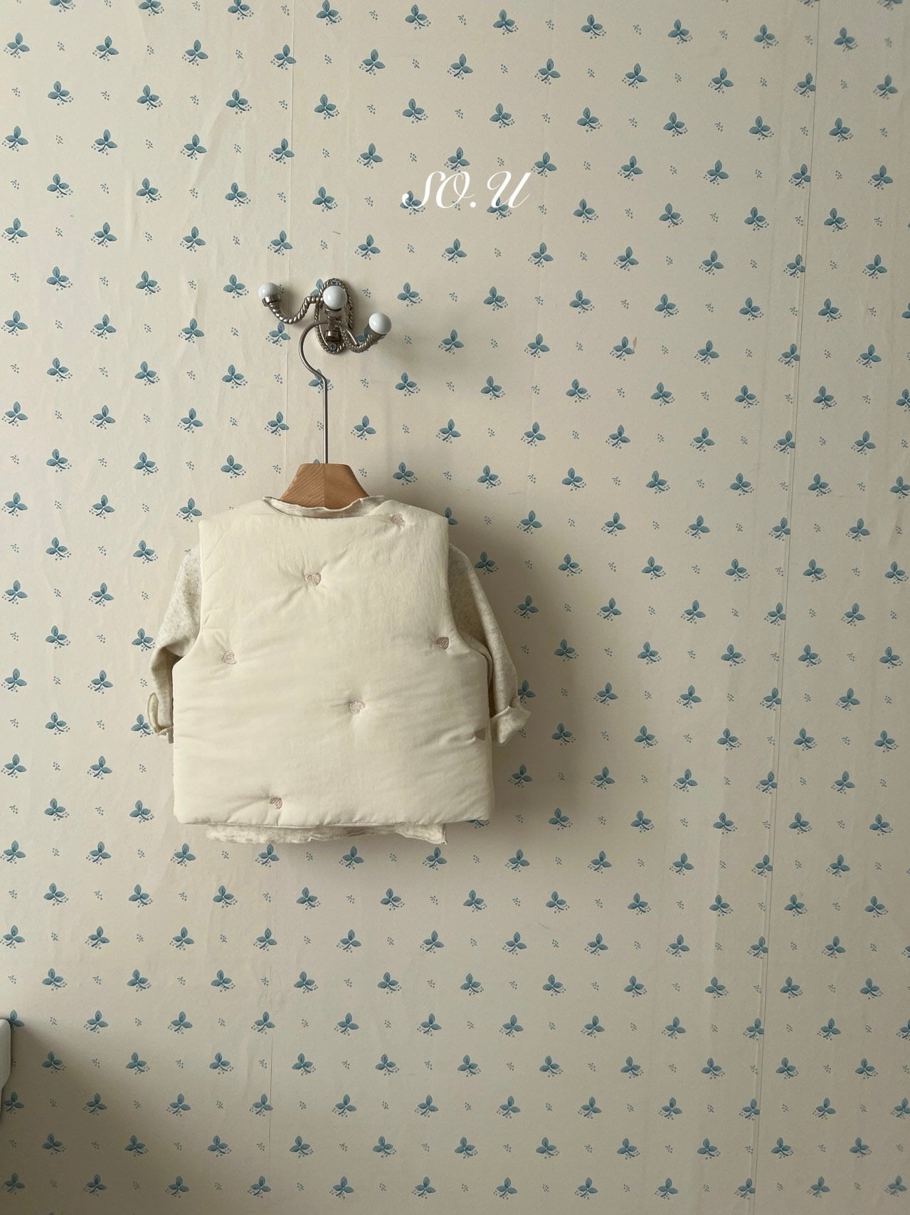 Heart embroidery padding vest