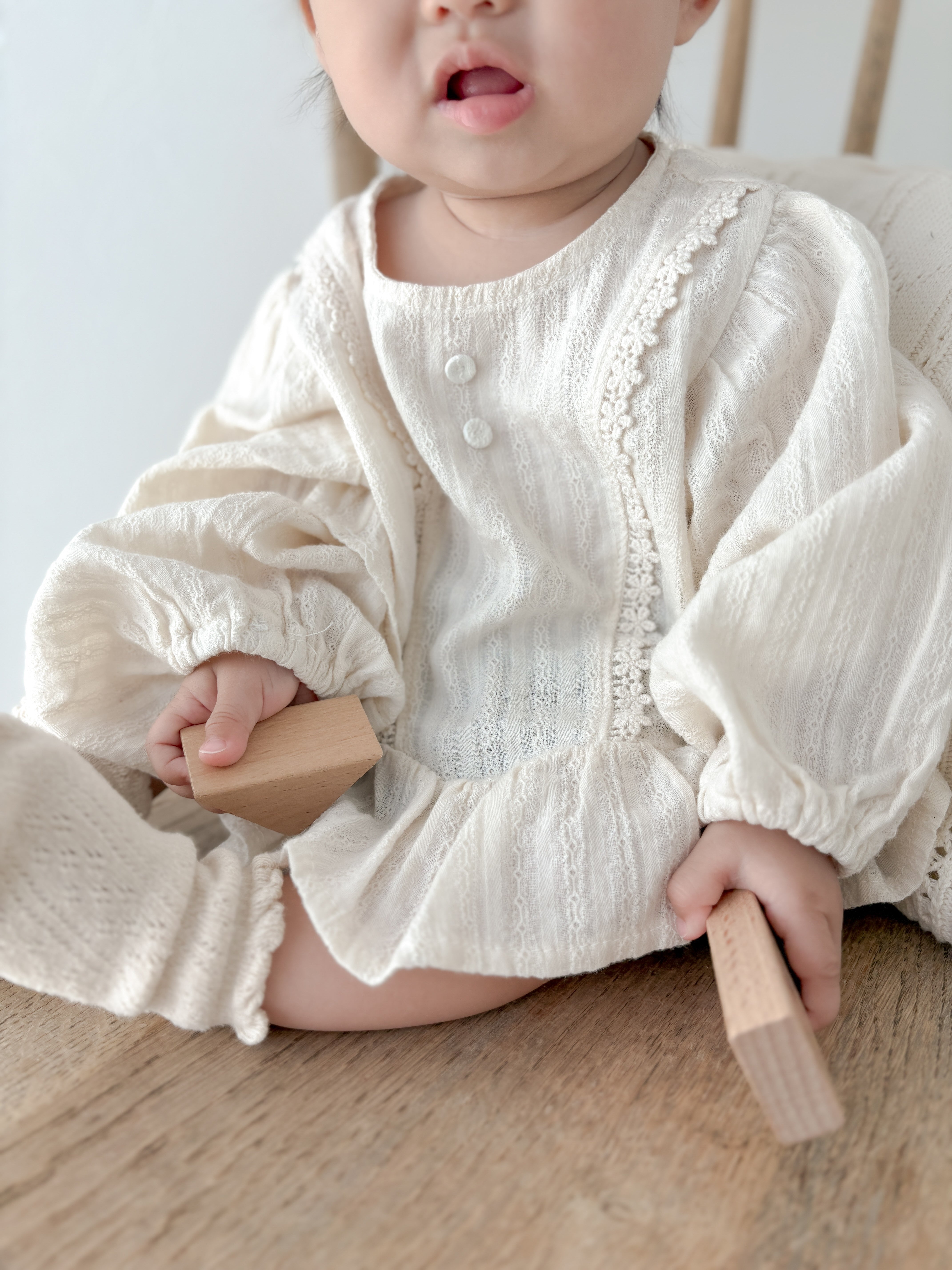 Lace frill peplum blouse