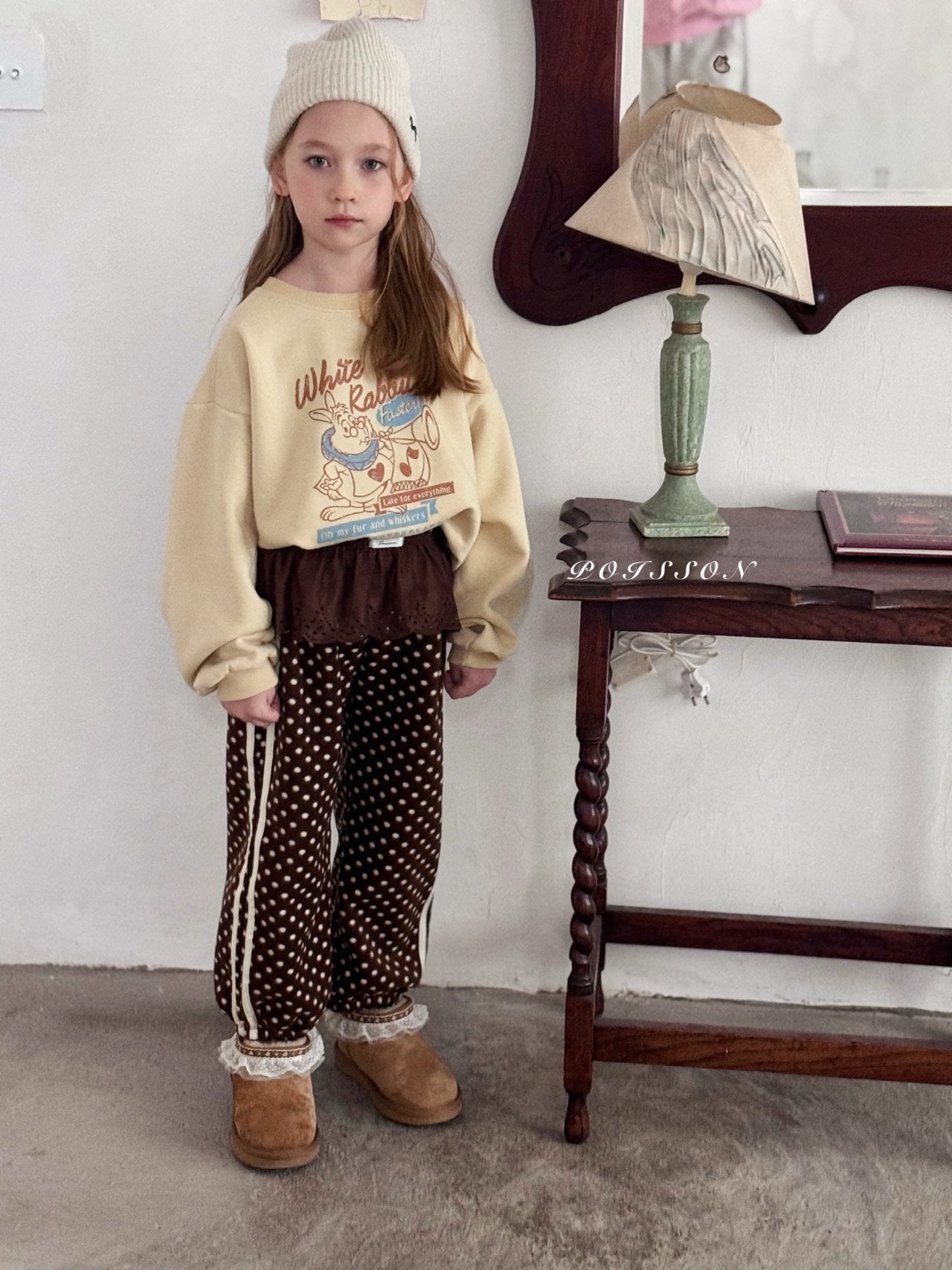 Wonderland vintage sweatshirt