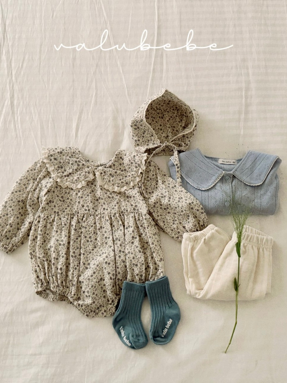 Eyelet sailor cardigan