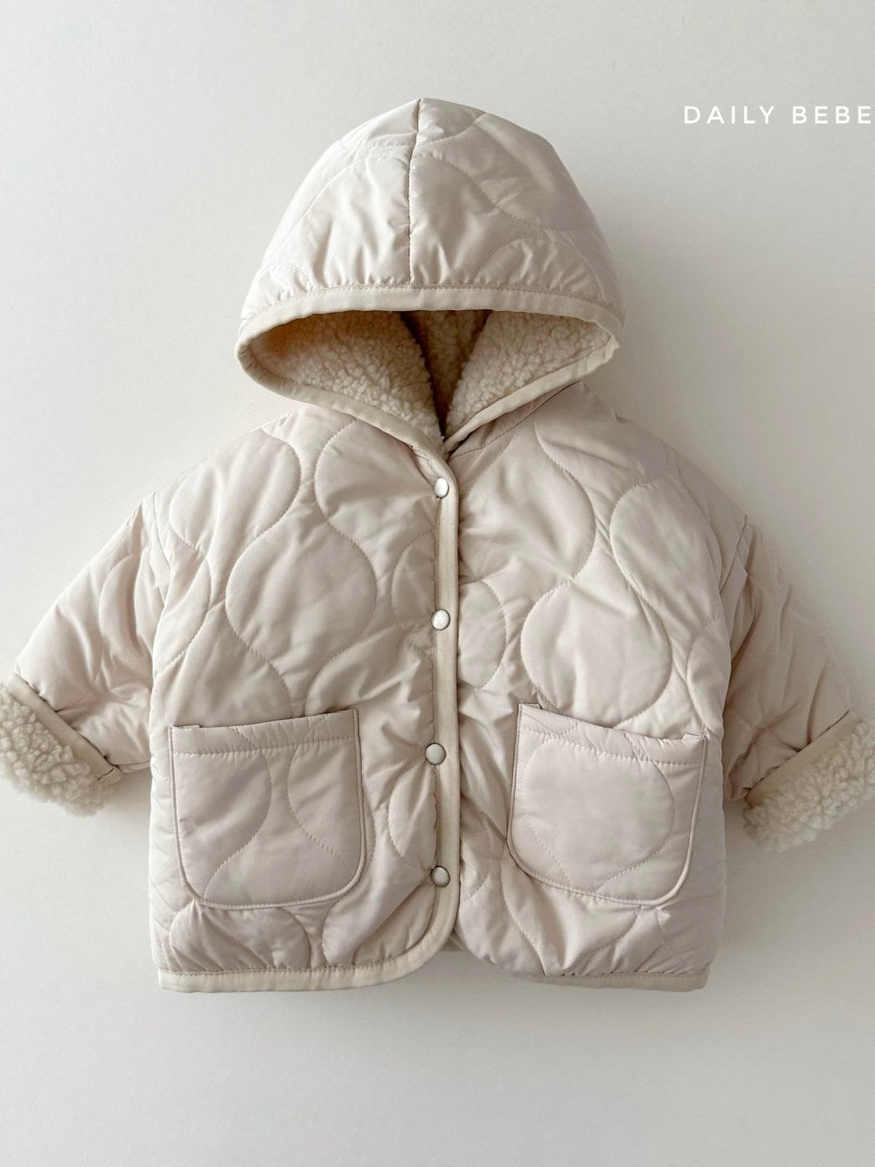 Reversible hooded jumper