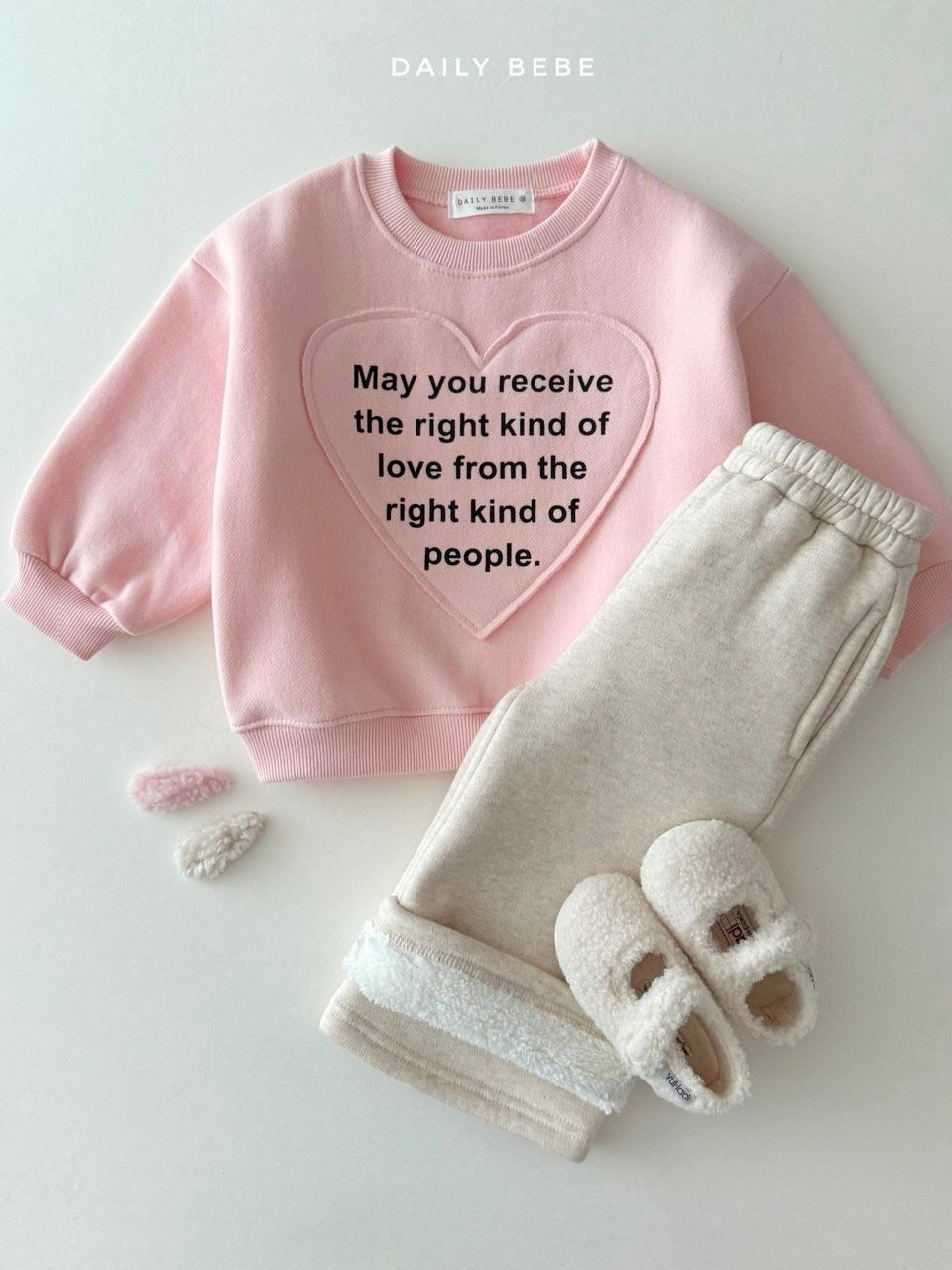 Heart patch sweatshirt