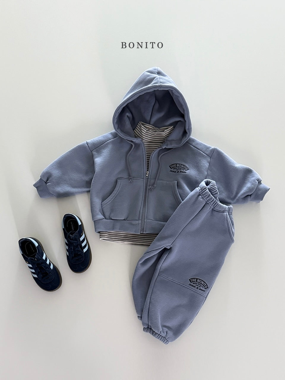 Front slit zip-up hoodie
